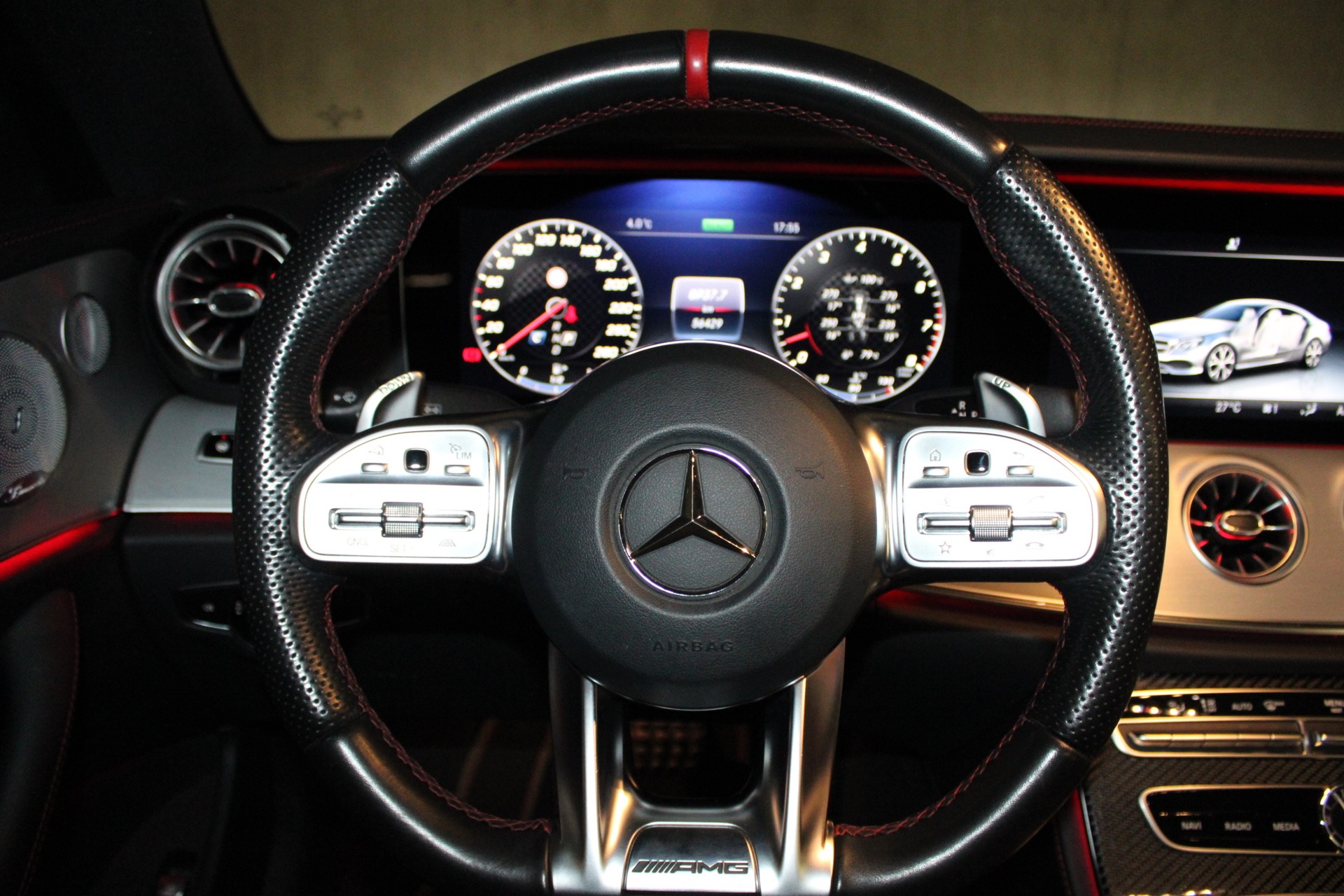 MERCEDES-BENZ E 53 Coupé AMG 4 Matic+ 9G-Tronic-image-11