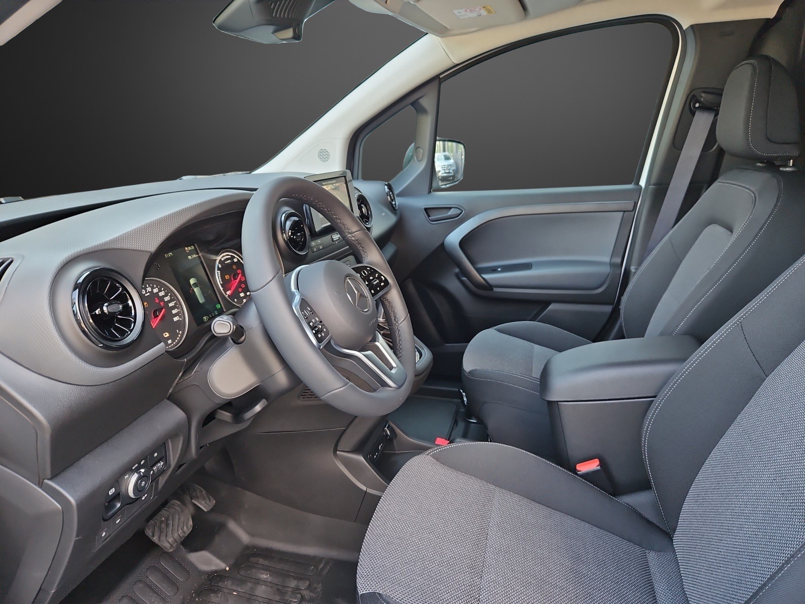 MERCEDES-BENZ eCitan 45kWh Pro-image-6