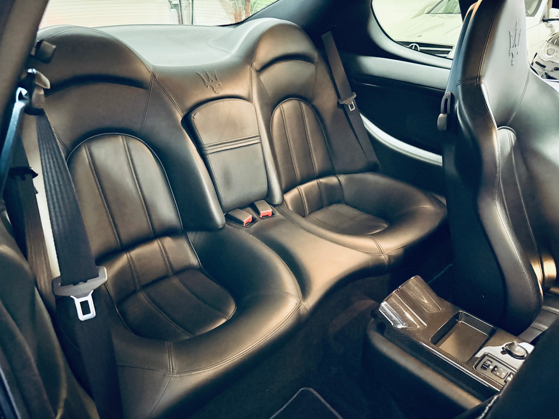 MASERATI Coupé GranSport-image-24