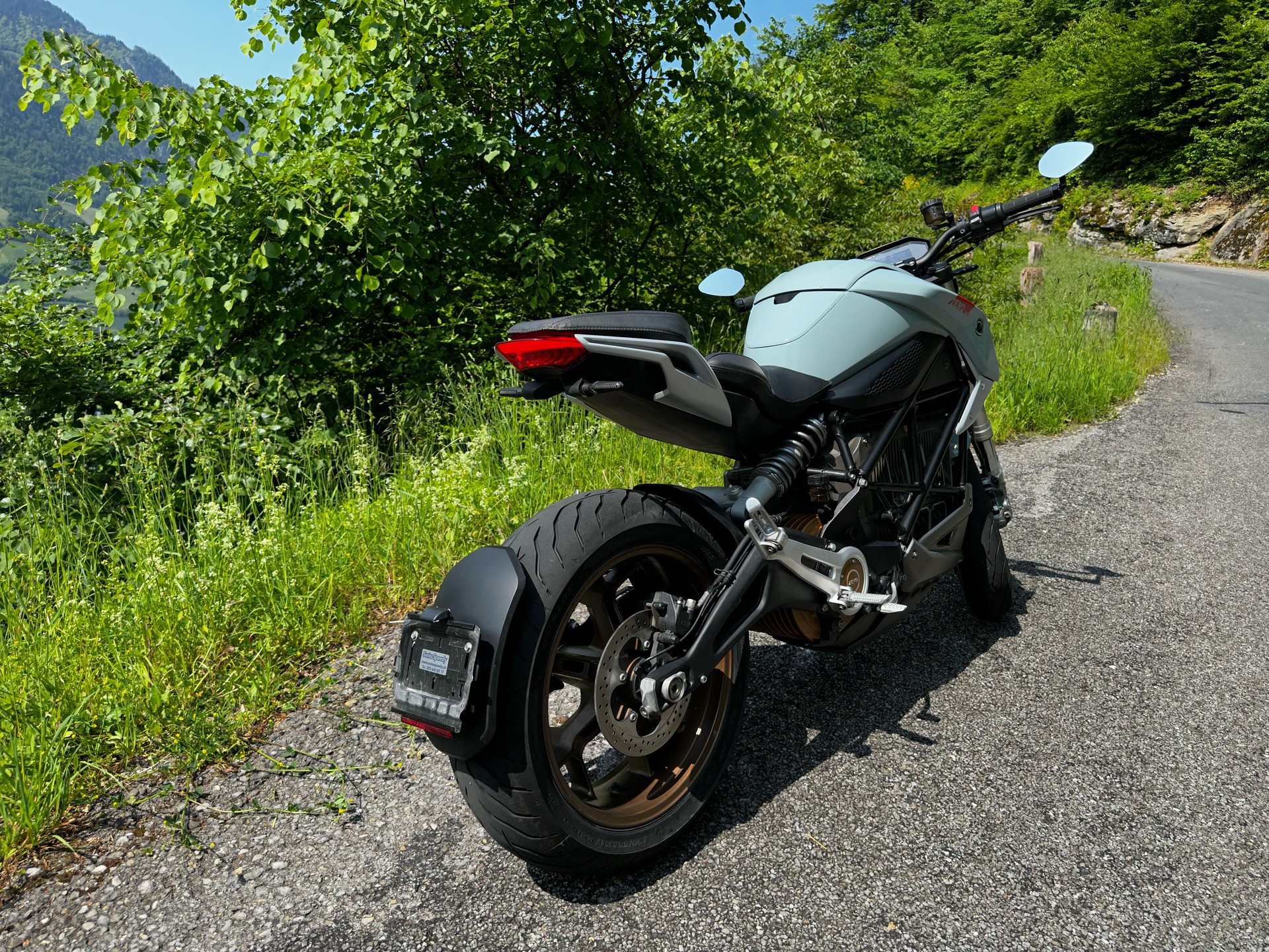 ZERO SR F Premium-image-9