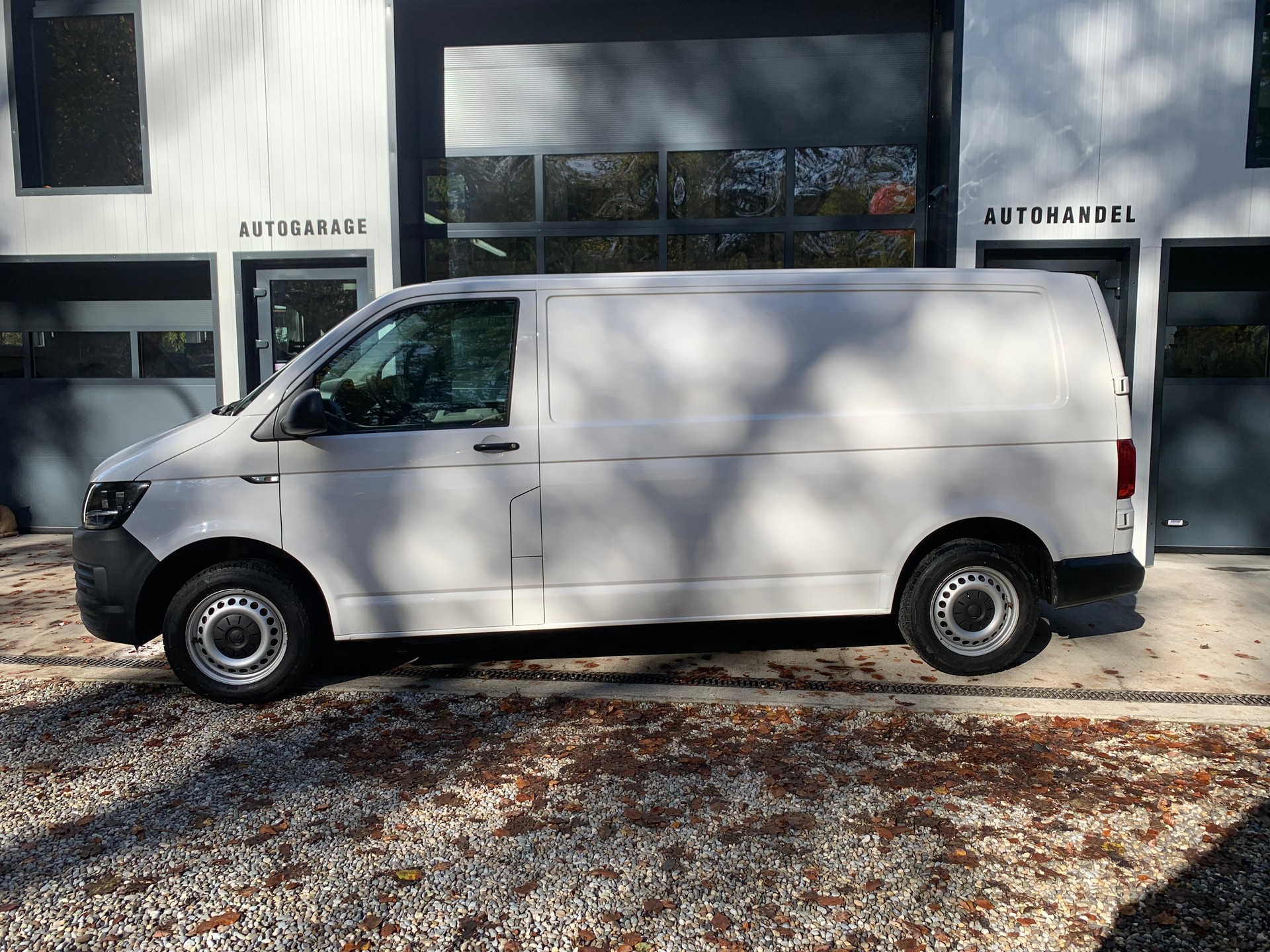 VW T 6.1 Transporter lang 3400 150 PS-image-2