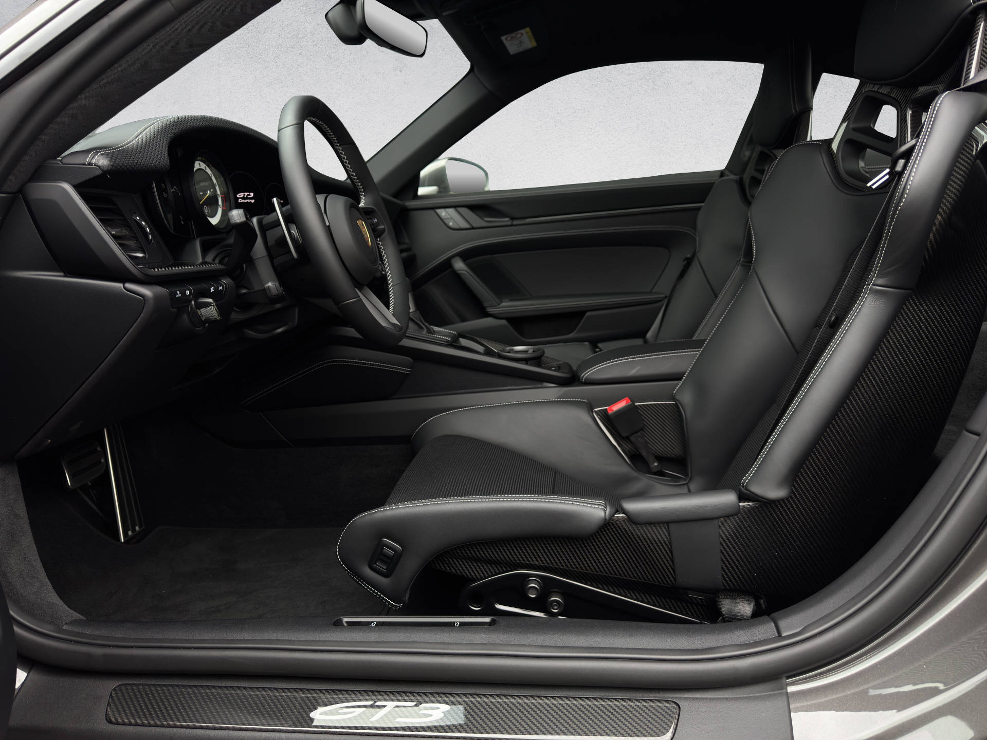 PORSCHE 911 GT3 mit Touring-Paket-image-6