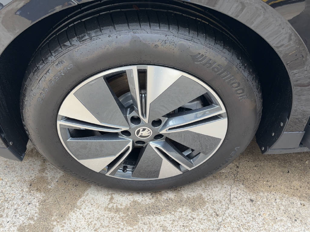 SKODA Enyaq iV 80x-image-10