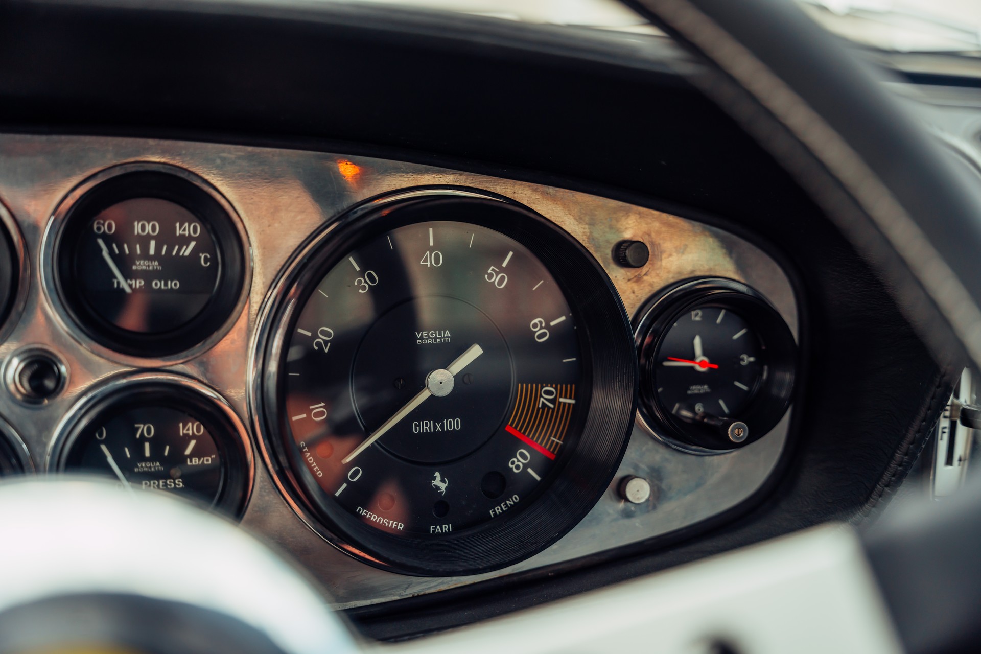 FERRARI 365 GTB/4 Daytona-image-16