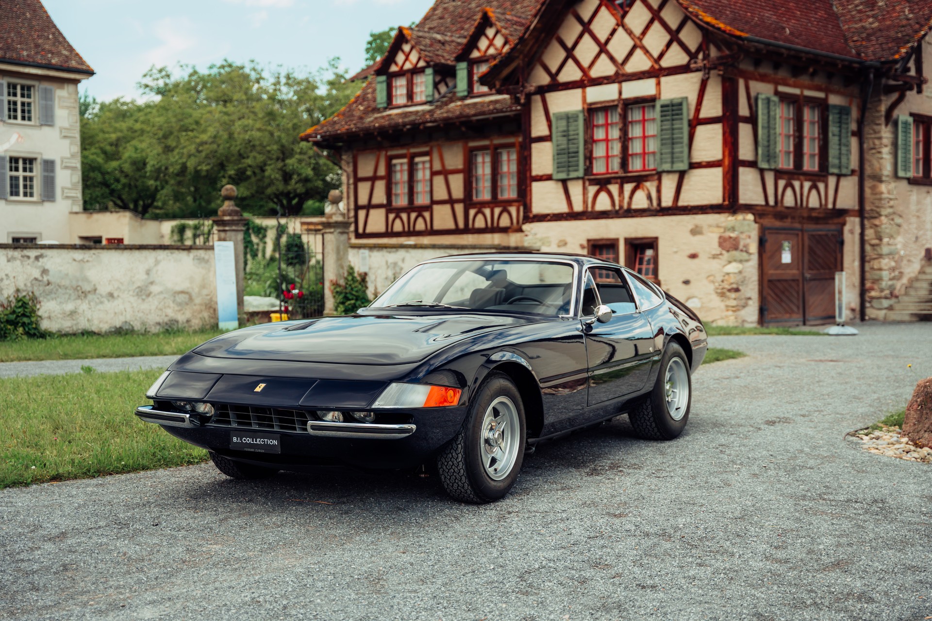 FERRARI 365 GTB/4 Daytona-image-0