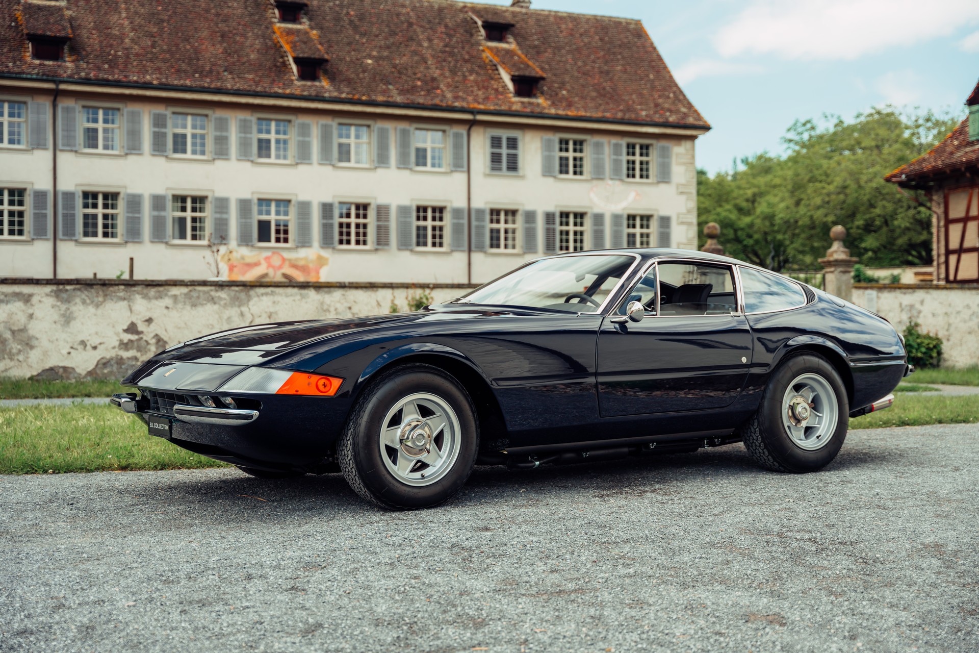 FERRARI 365 GTB/4 Daytona-image-1
