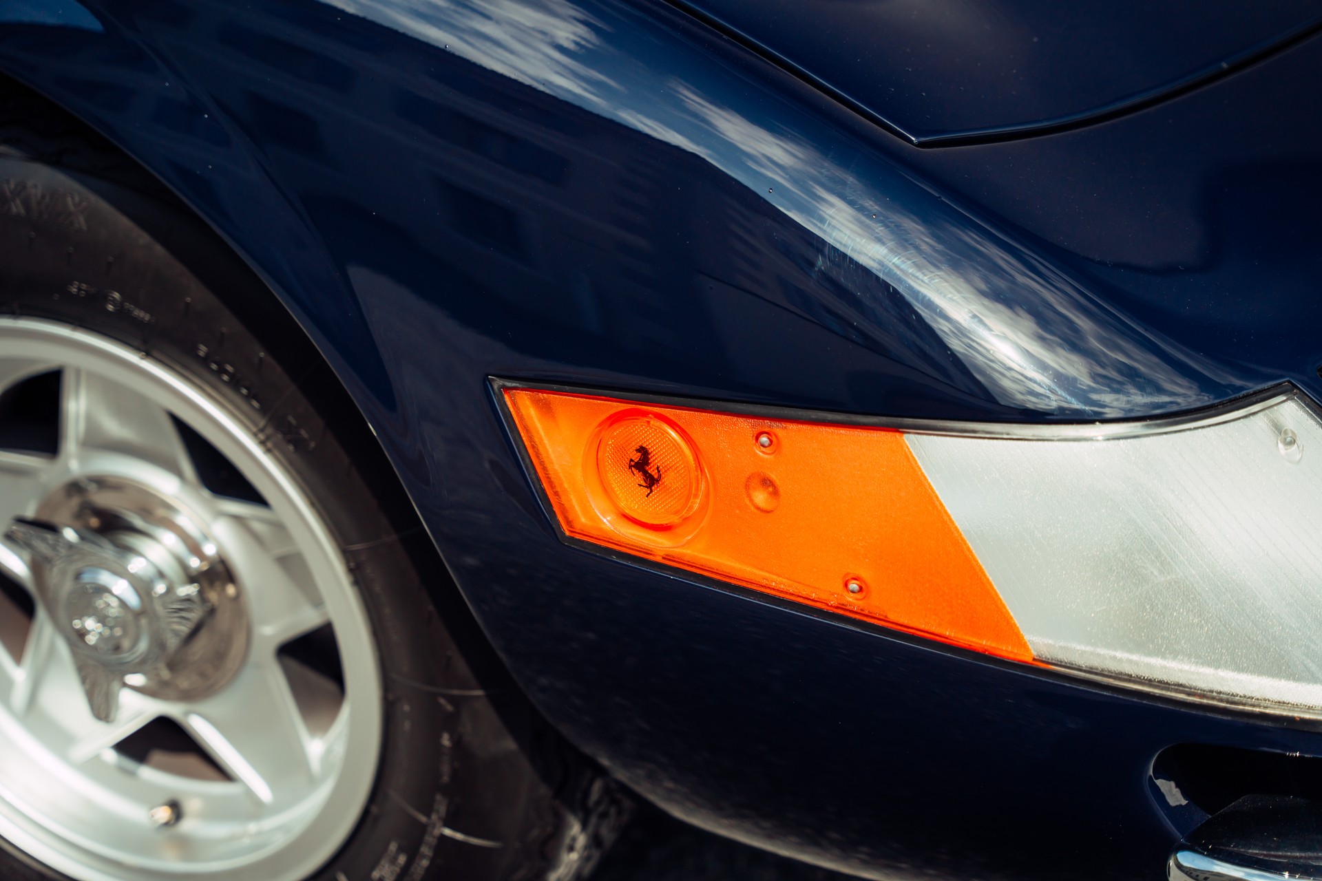 FERRARI 365 GTB/4 Daytona-image-27