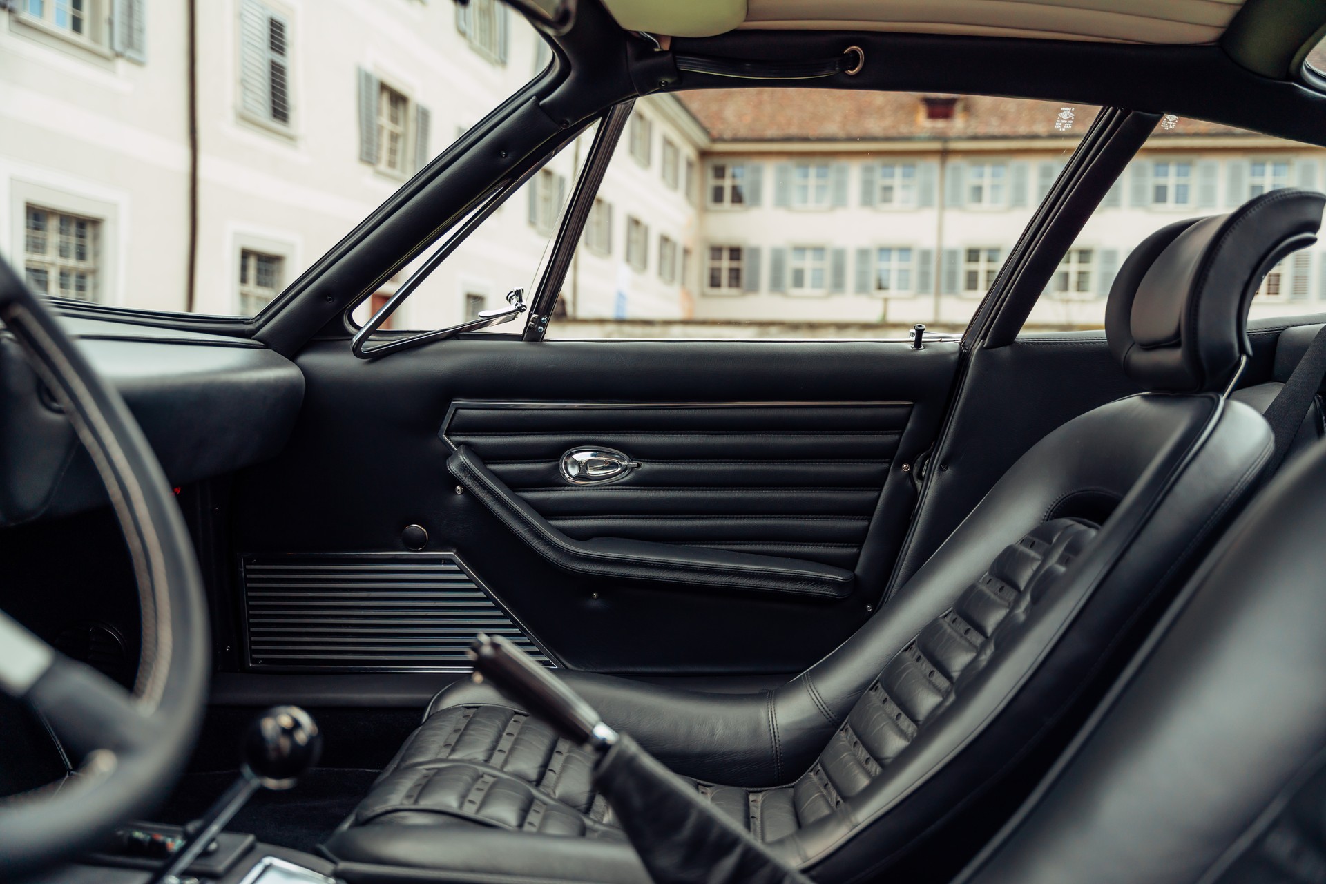 FERRARI 365 GTB/4 Daytona-image-11
