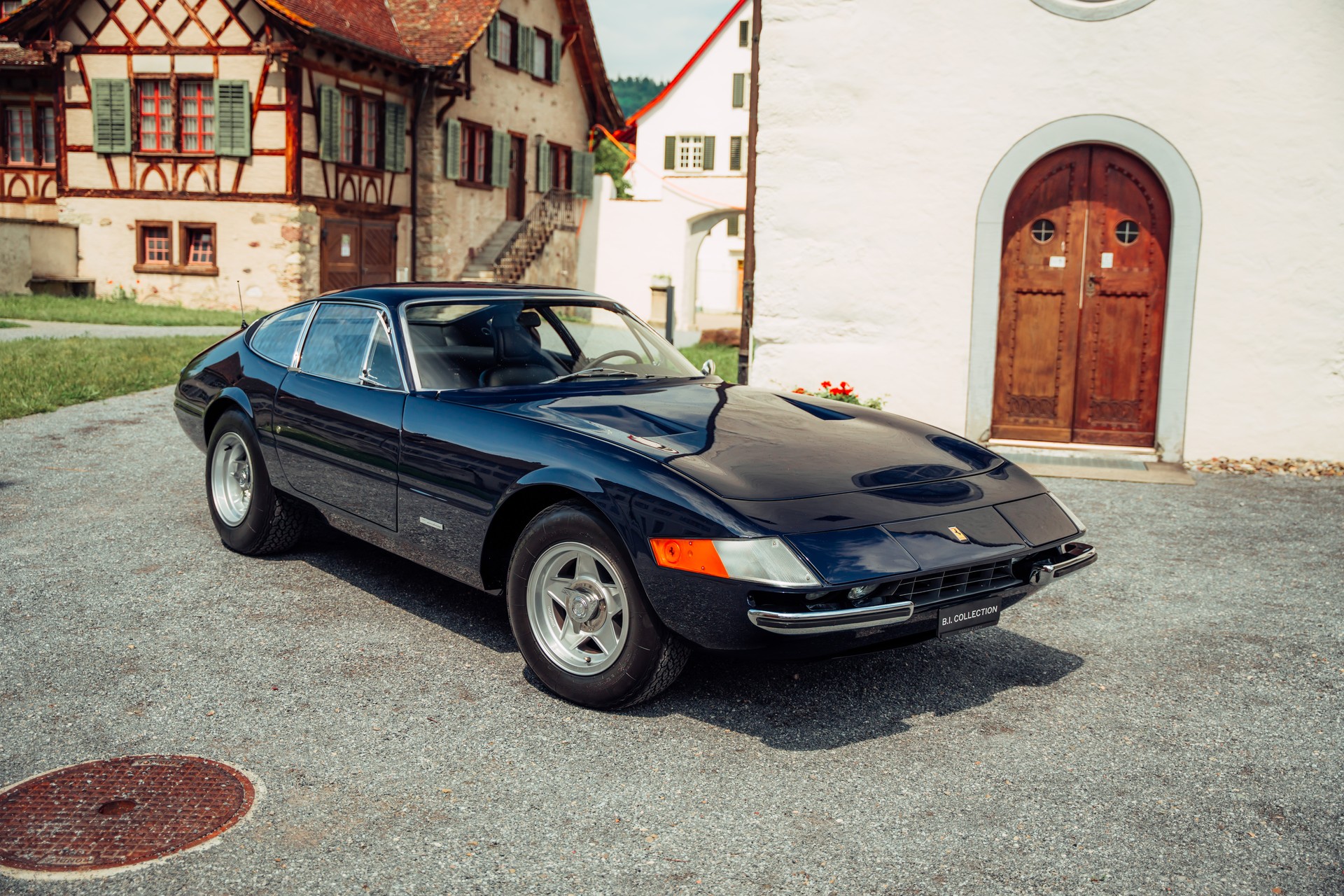 FERRARI 365 GTB/4 Daytona-image-26