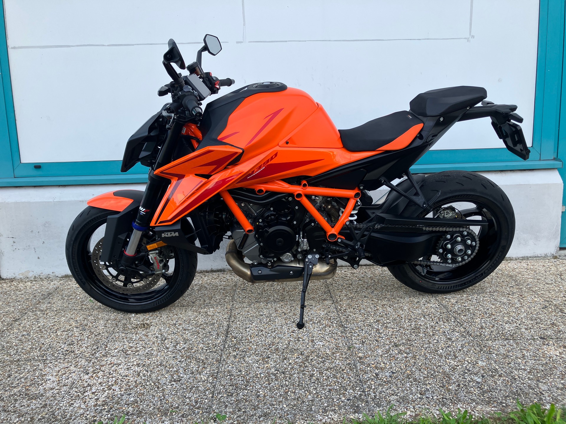 KTM 1390 Super Duke R EVO-showroom-element-3
