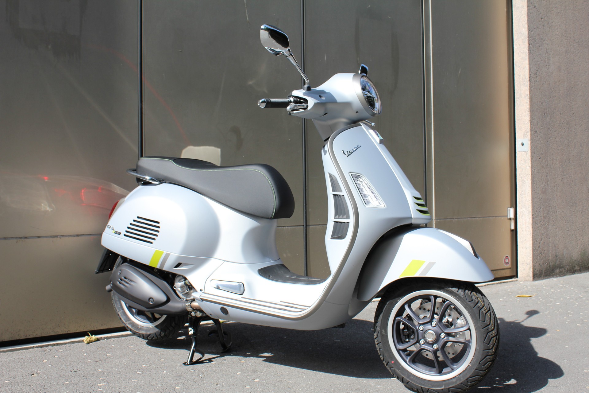 PIAGGIO Vespa GTS 300 Super Tech ABS-showroom-element-1