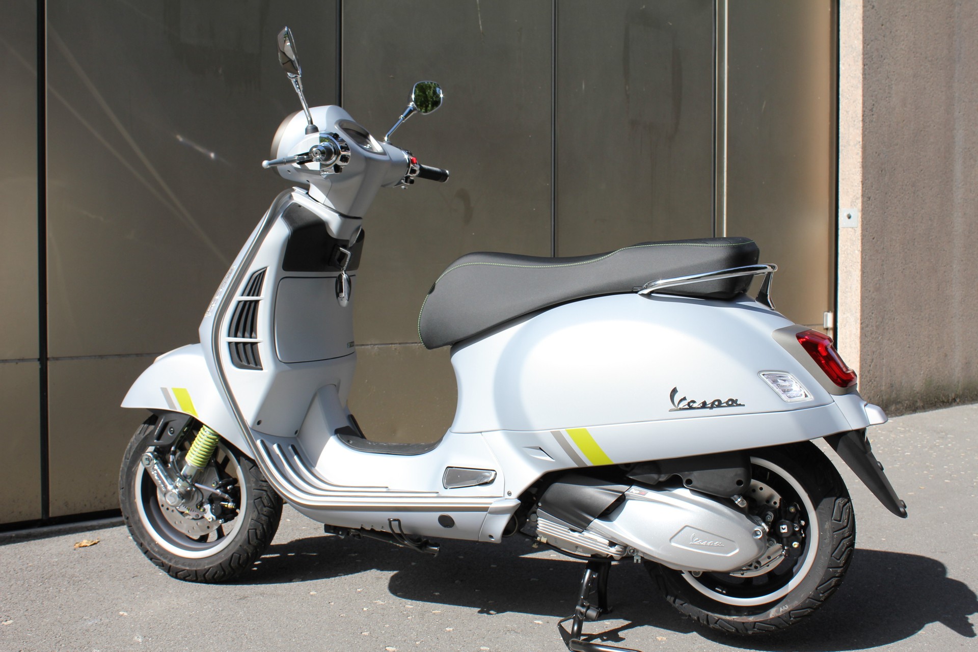 PIAGGIO Vespa GTS 300 Super Tech ABS-showroom-element-3