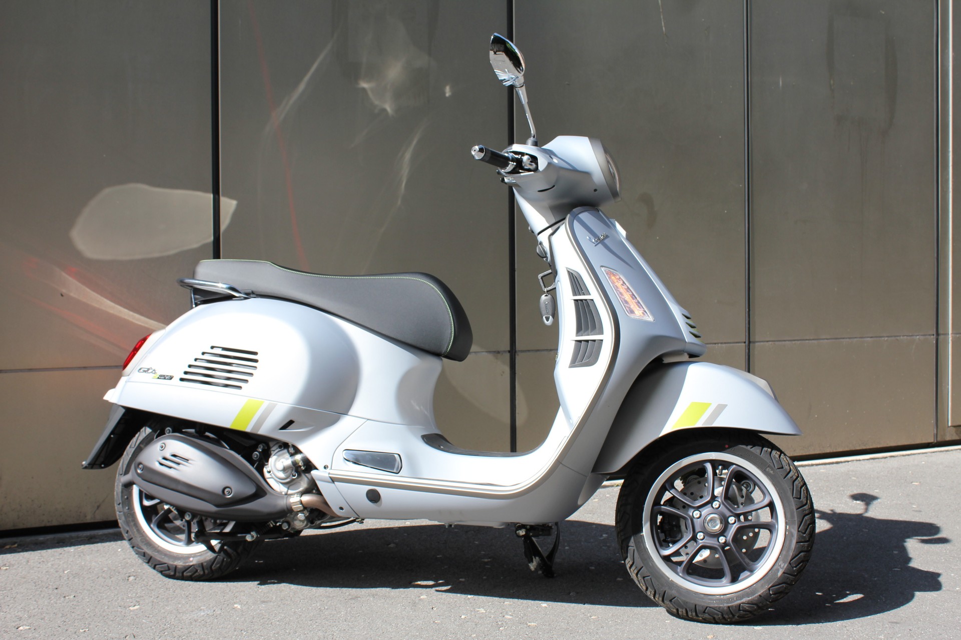 PIAGGIO Vespa GTS 300 Super Tech ABS-image-9