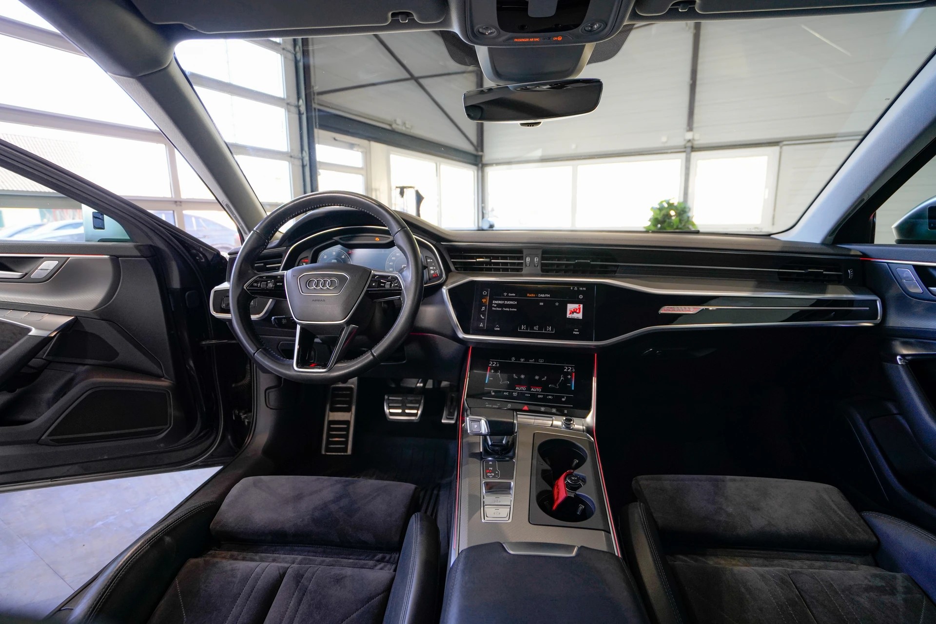 AUDI A6 50 TDI Design quattro tiptronic-image-12