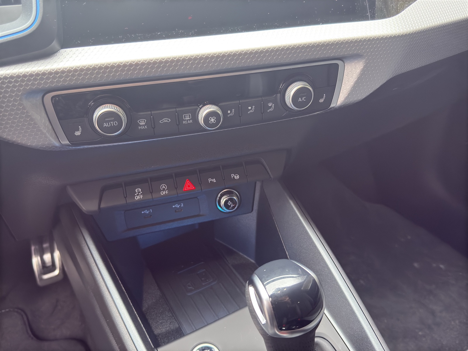 AUDI A1 Sportback 30 TFSI S Line Attraction S-tronic-image-10