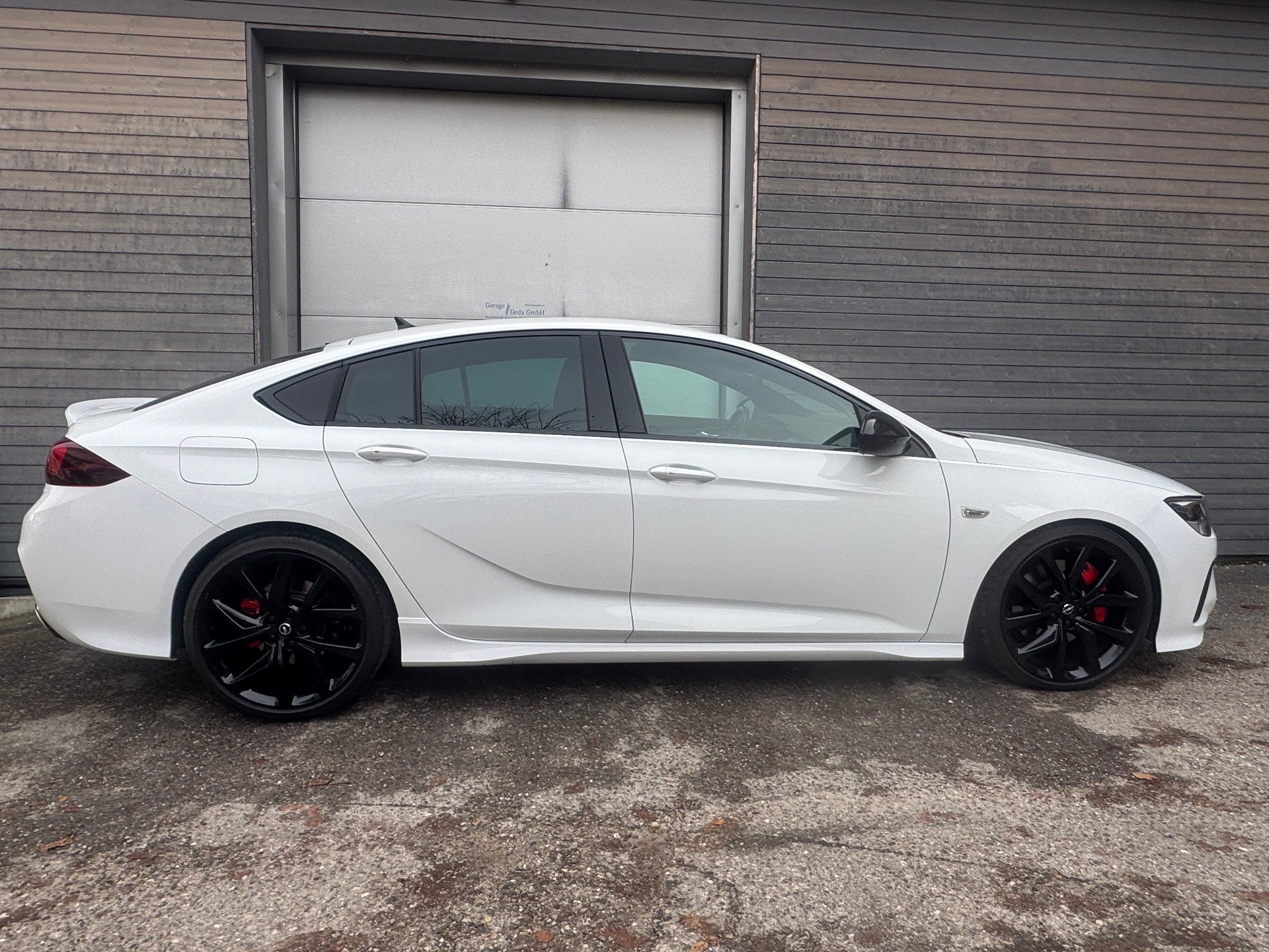OPEL Insignia 2.0 T GSi 4WD Automatic-image-4