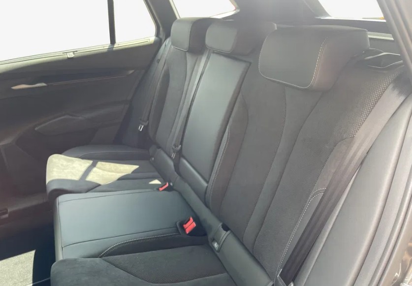 SKODA Enyaq 85x Sportline 4x4-image-6