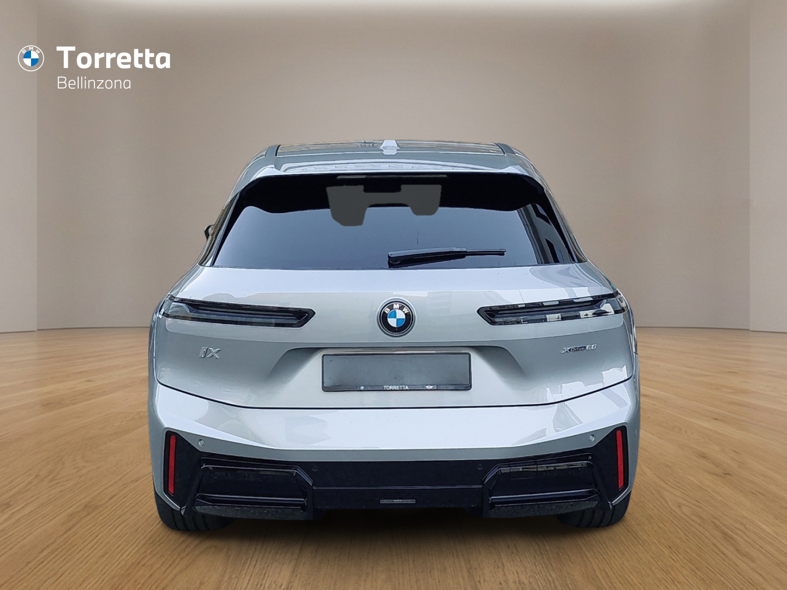 BMW iX xDrive60 M Sport Pro-showroom-element-3
