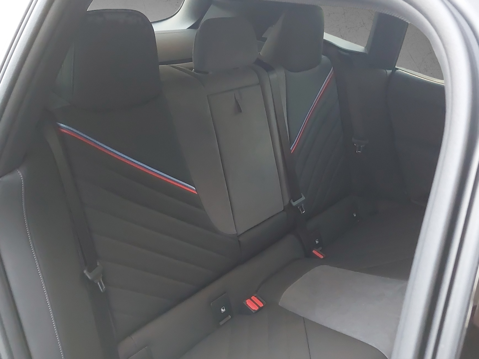BMW iX xDrive60 M Sport Pro-image-16