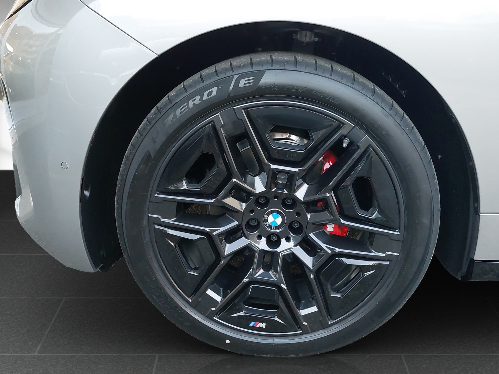 BMW iX xDrive60 M Sport Pro-image-8