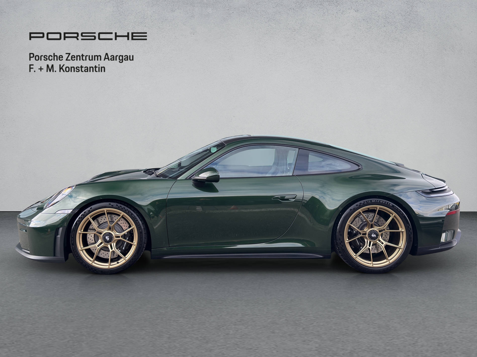 PORSCHE 911 GT3 mit Touring-Paket-image-2