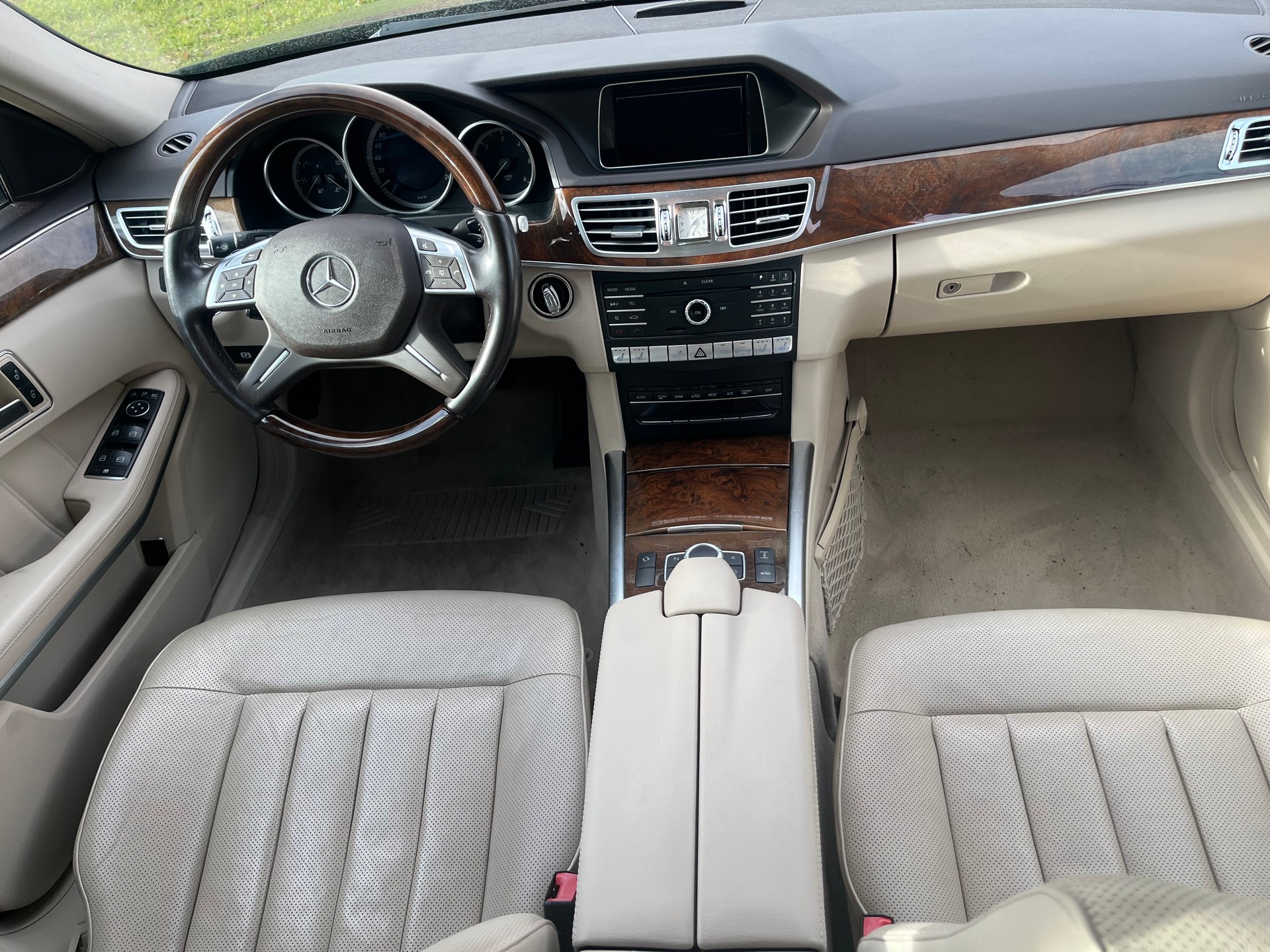 MERCEDES-BENZ E 350 BlueTEC Elégance 4Matic 7G-Tronic-image-12