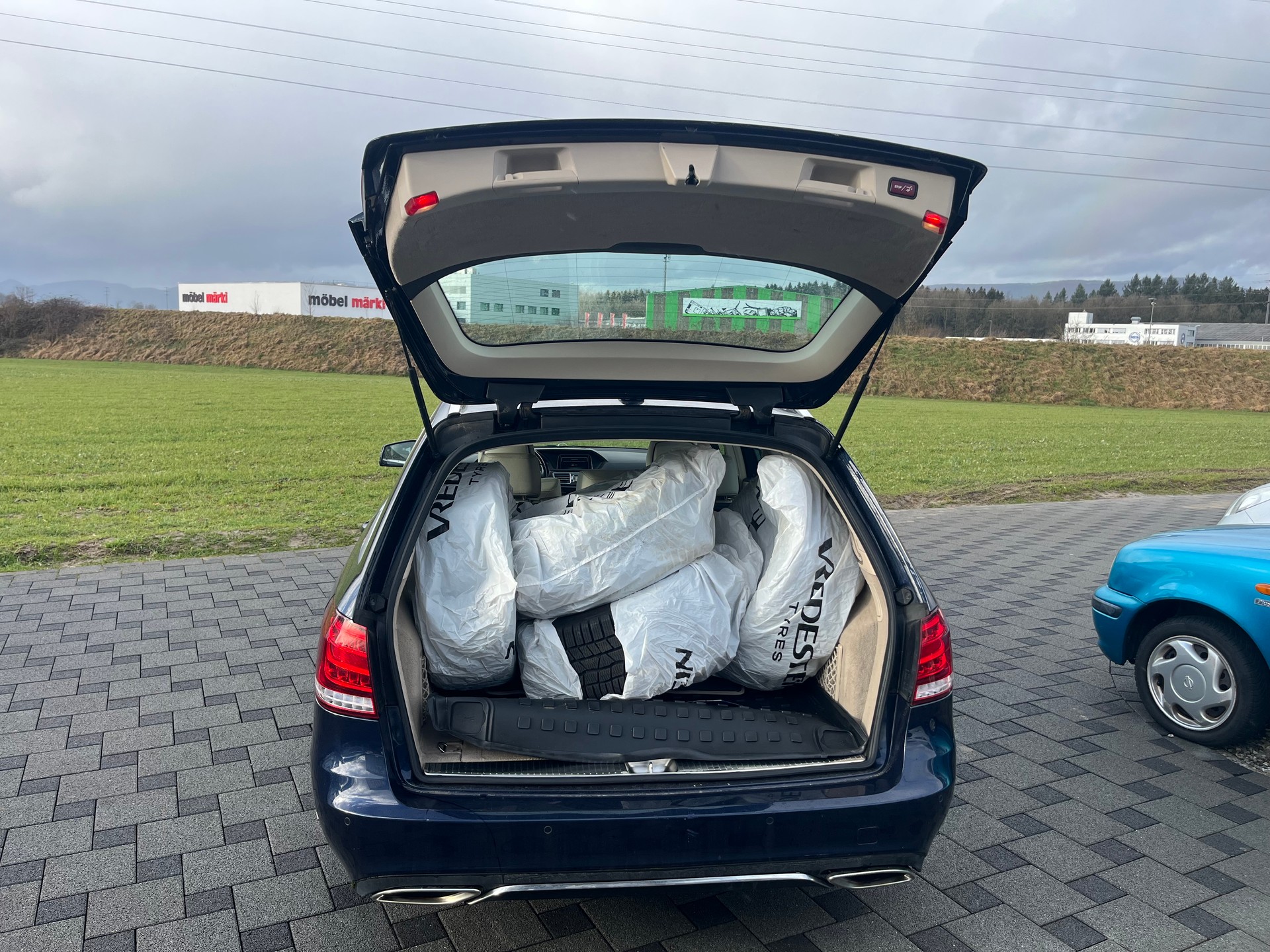 MERCEDES-BENZ E 350 BlueTEC Elégance 4Matic 7G-Tronic-image-8