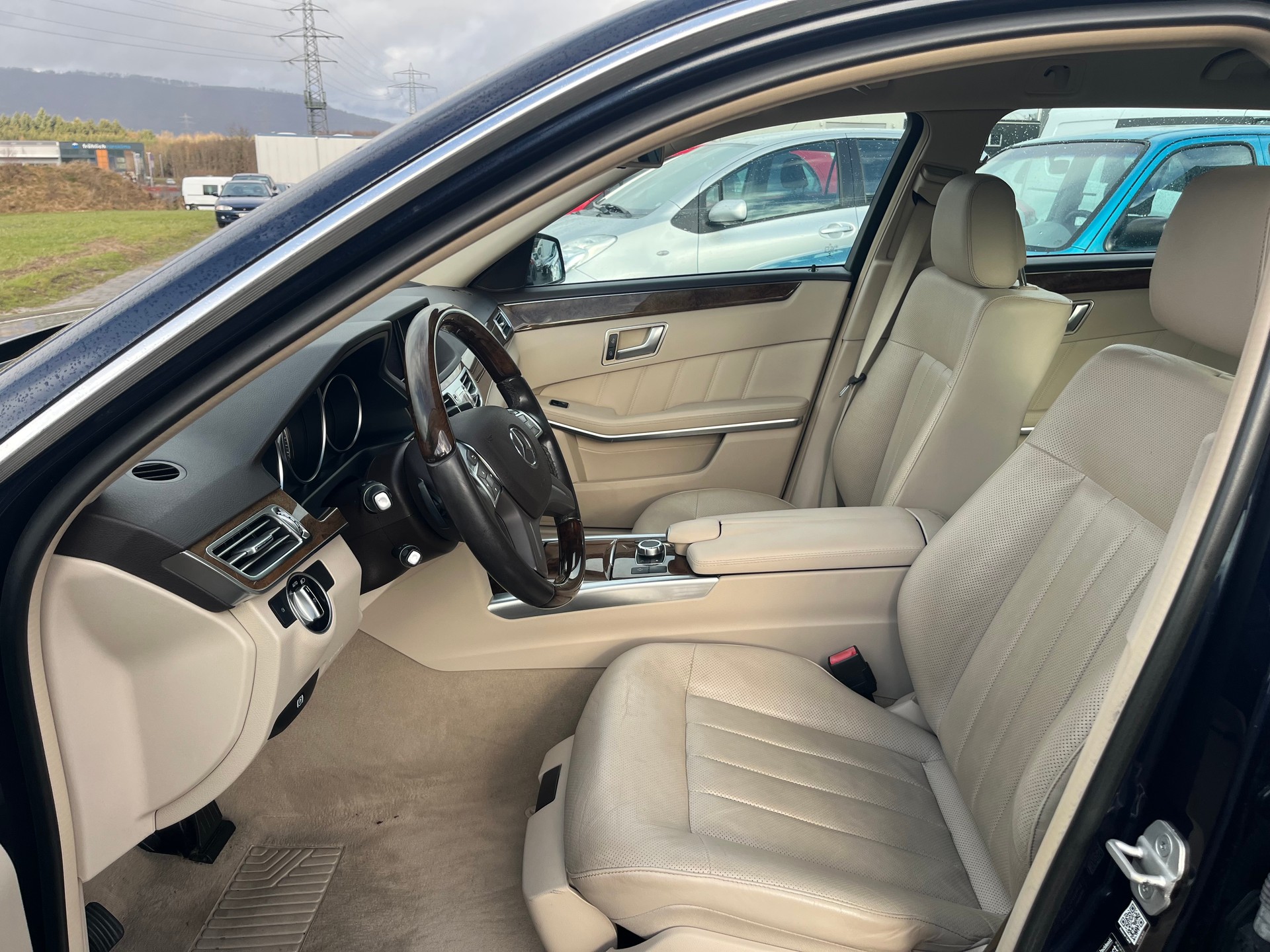 MERCEDES-BENZ E 350 BlueTEC Elégance 4Matic 7G-Tronic-image-10