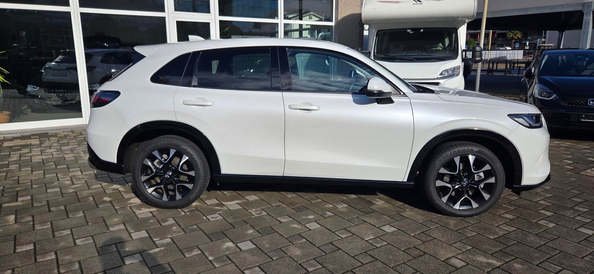 HONDA ZR-V 2.0i MMD Hybrid Advance Automatic-image-6