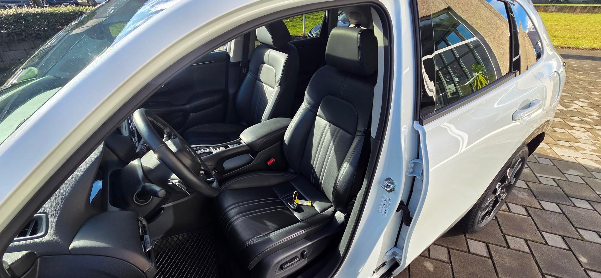 HONDA ZR-V 2.0i MMD Hybrid Advance Automatic-image-11