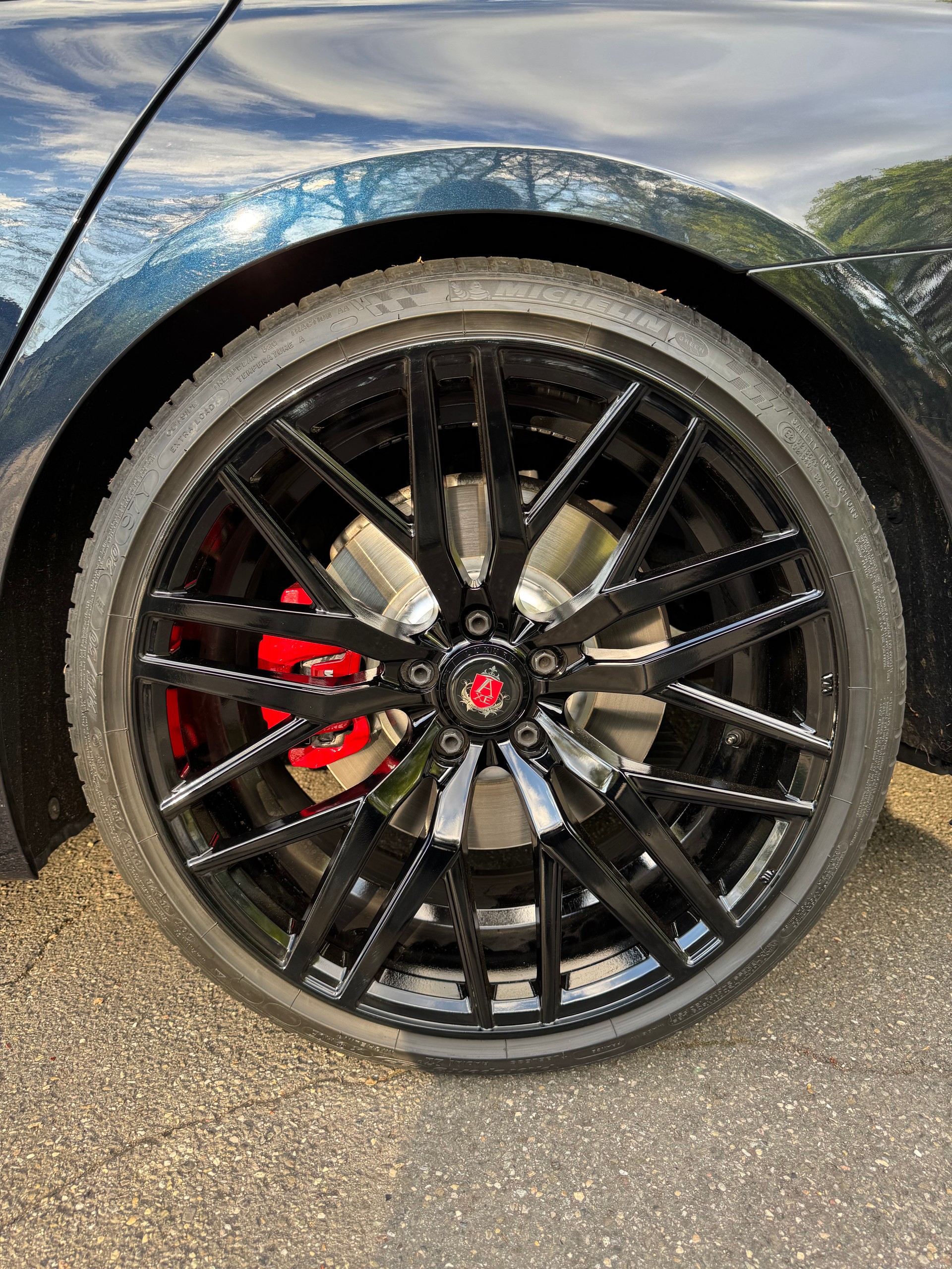 BMW M550i xDrive Steptronic-image-10