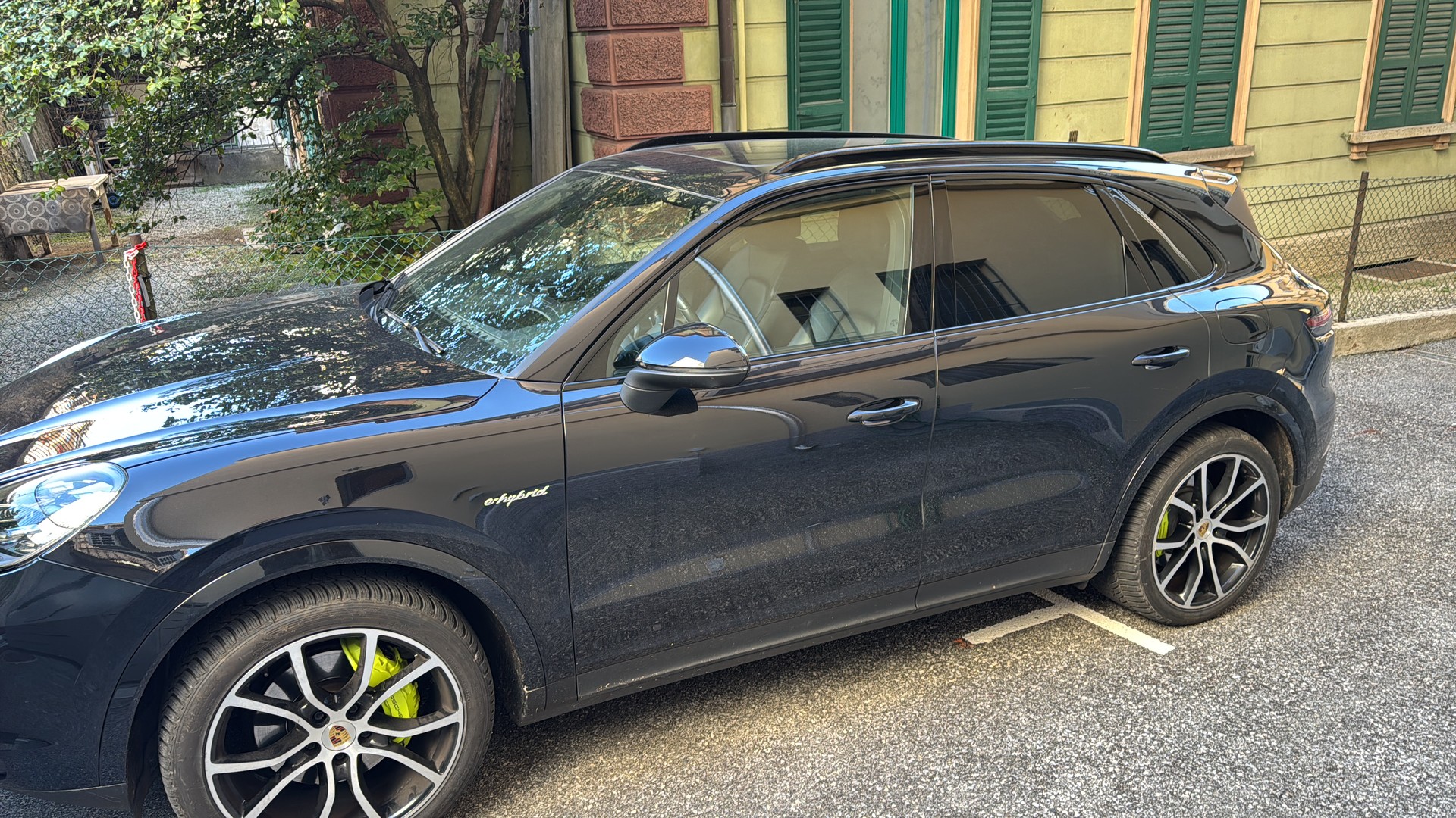 PORSCHE Cayenne E-Hybrid-image-5