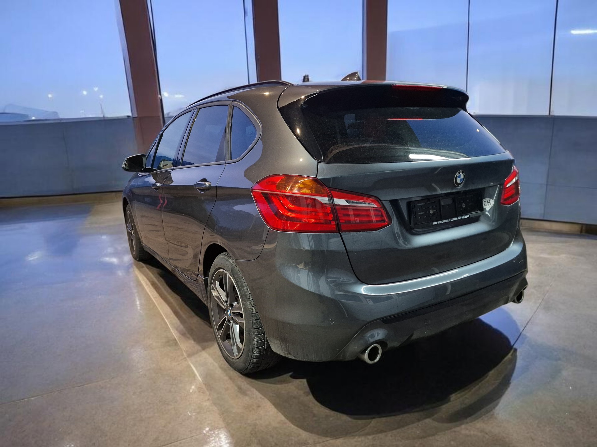 BMW 220d xDrive Active Tourer Steptronic Sport Line AHK 8xReif 12Mt Gara-image-4