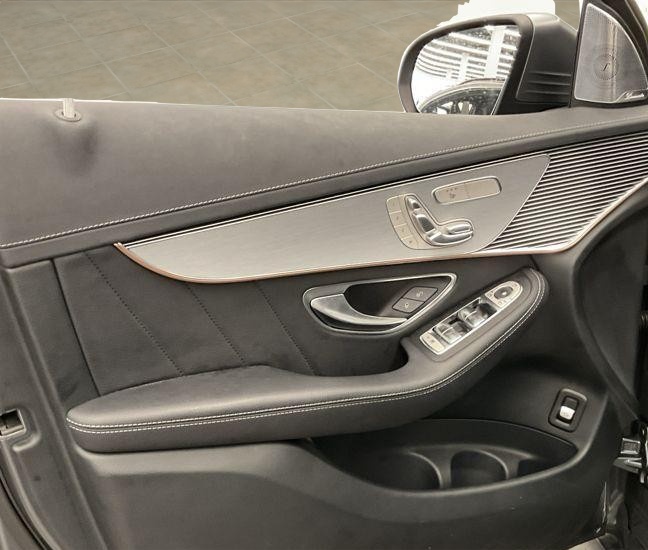 MERCEDES-BENZ EQC 400 AMG Line 4Matic-image-13
