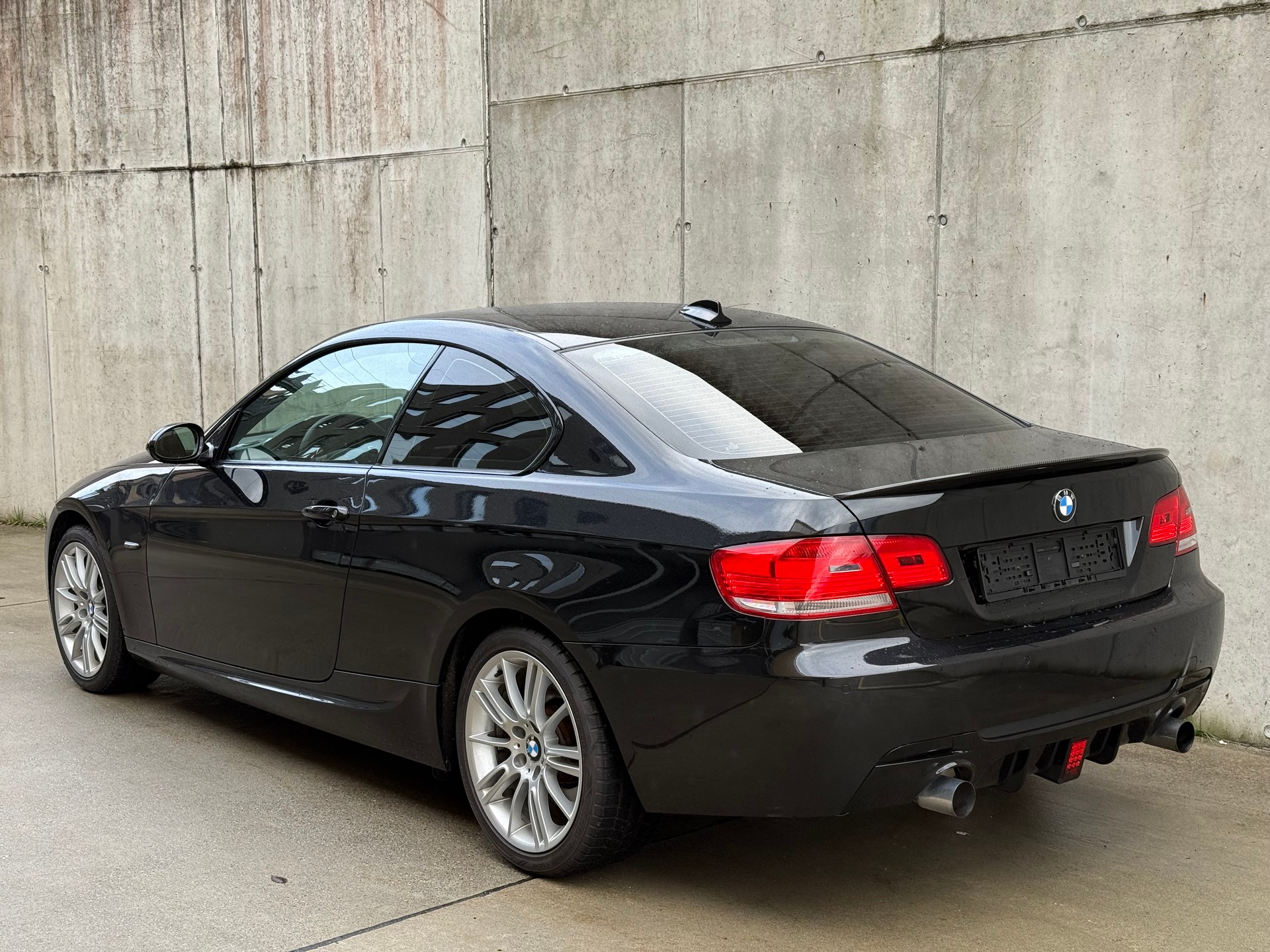 BMW 335i xDrive Coupé Steptronic-showroom-element-2