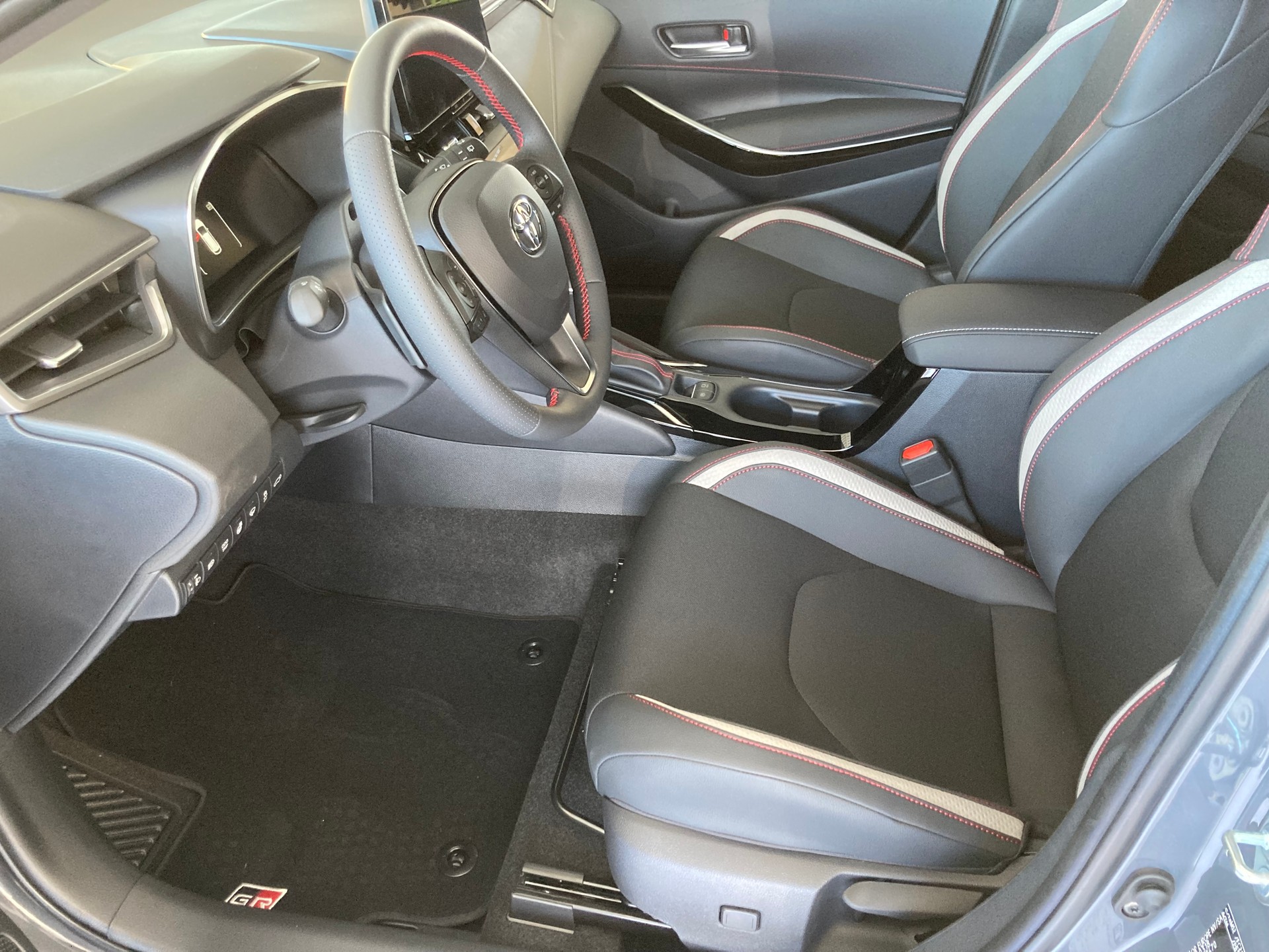 TOYOTA Corolla Touring Sports 2.0 HSD GR Sport e- CVT-image-9