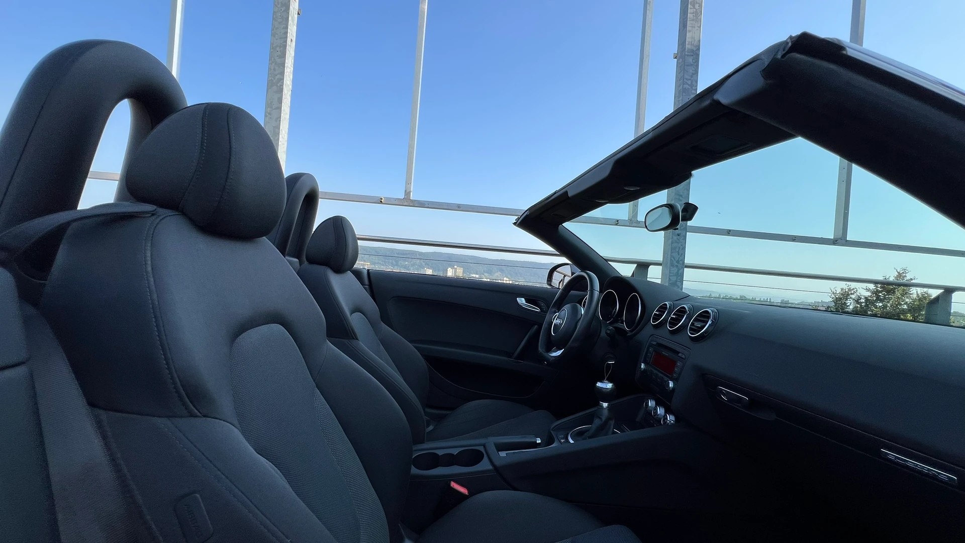AUDI TT ROADSTER 2.0 TDI QUATTRO l 170 PS-image-22