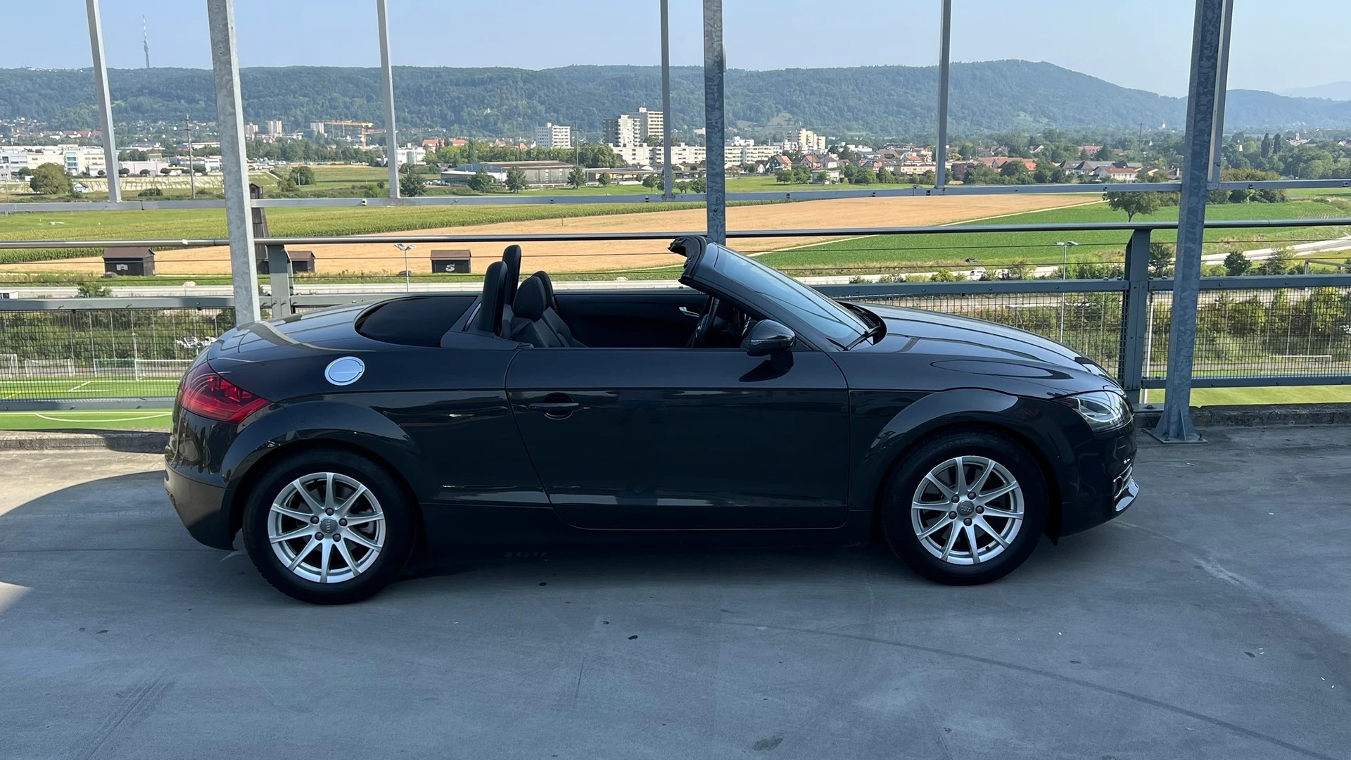 AUDI TT ROADSTER 2.0 TDI QUATTRO l 170 PS-image-4