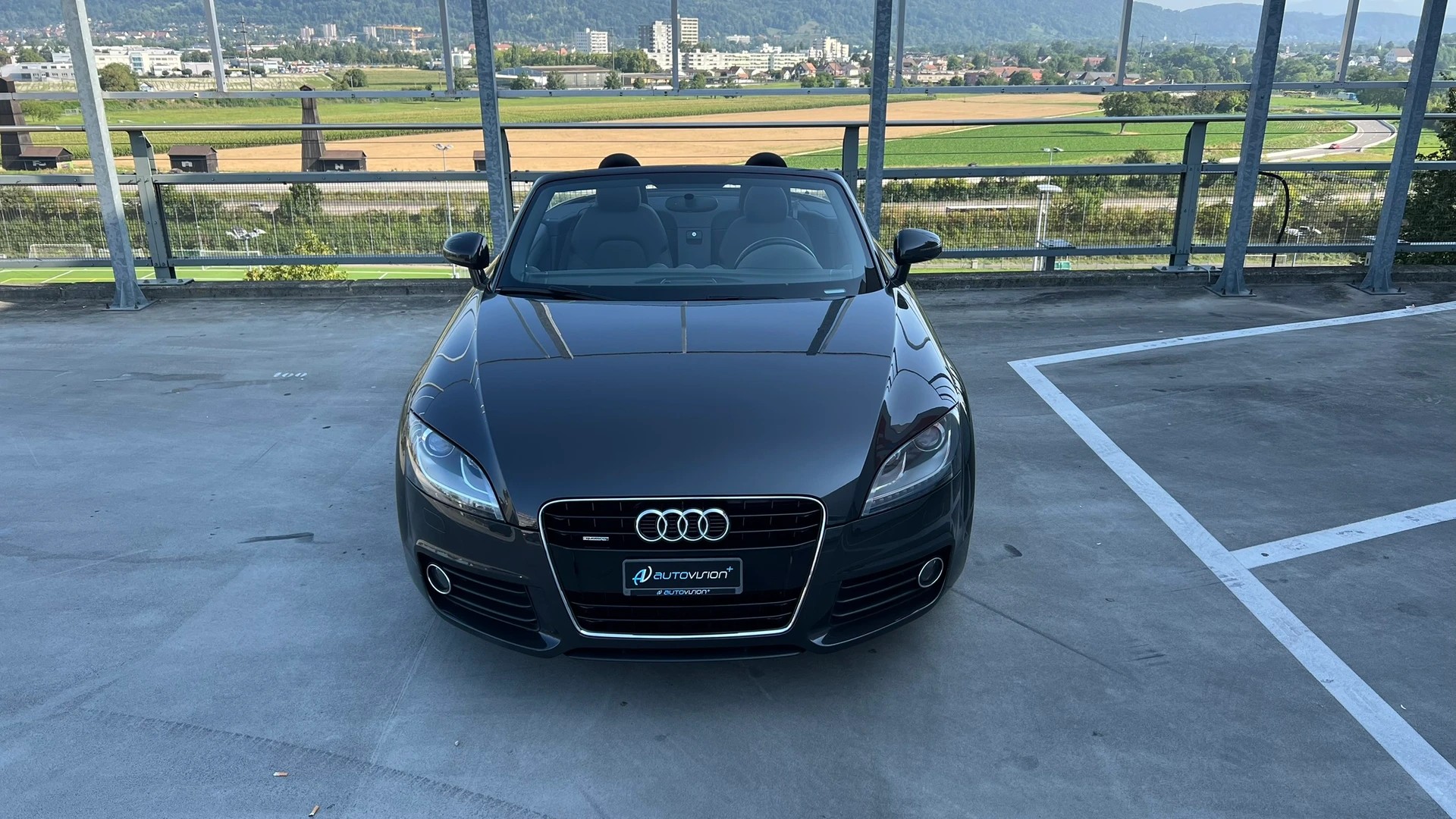 AUDI TT ROADSTER 2.0 TDI QUATTRO l 170 PS-image-12