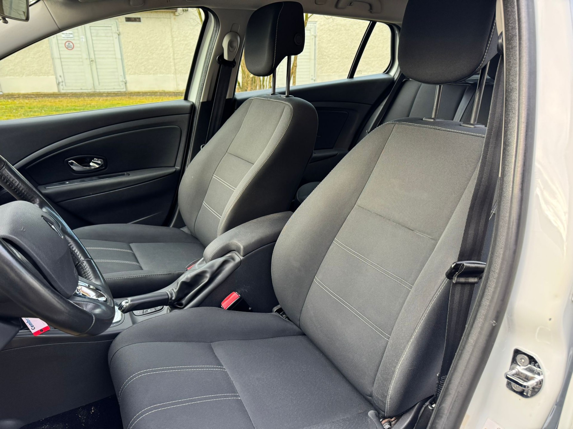 RENAULT Mégane Grandtour 1.5 dCi Expression EDC-image-10