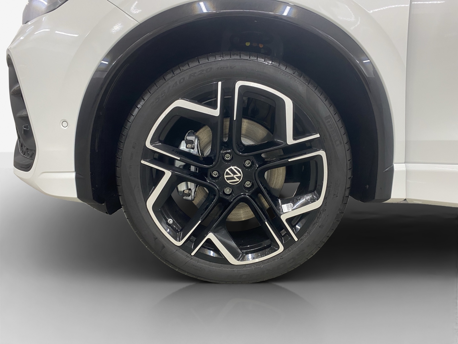 VW Tiguan 2.0 TSI DSG R-Line 4Motion-image-15