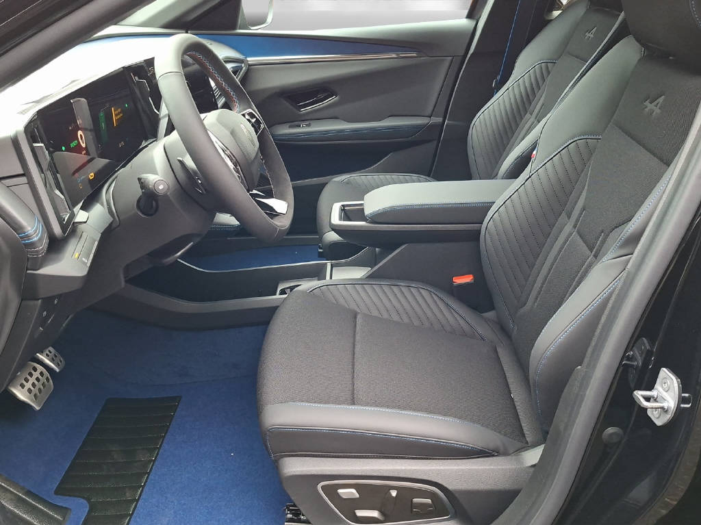 RENAULT Mégane E-Tech esprit Alpine-image-3
