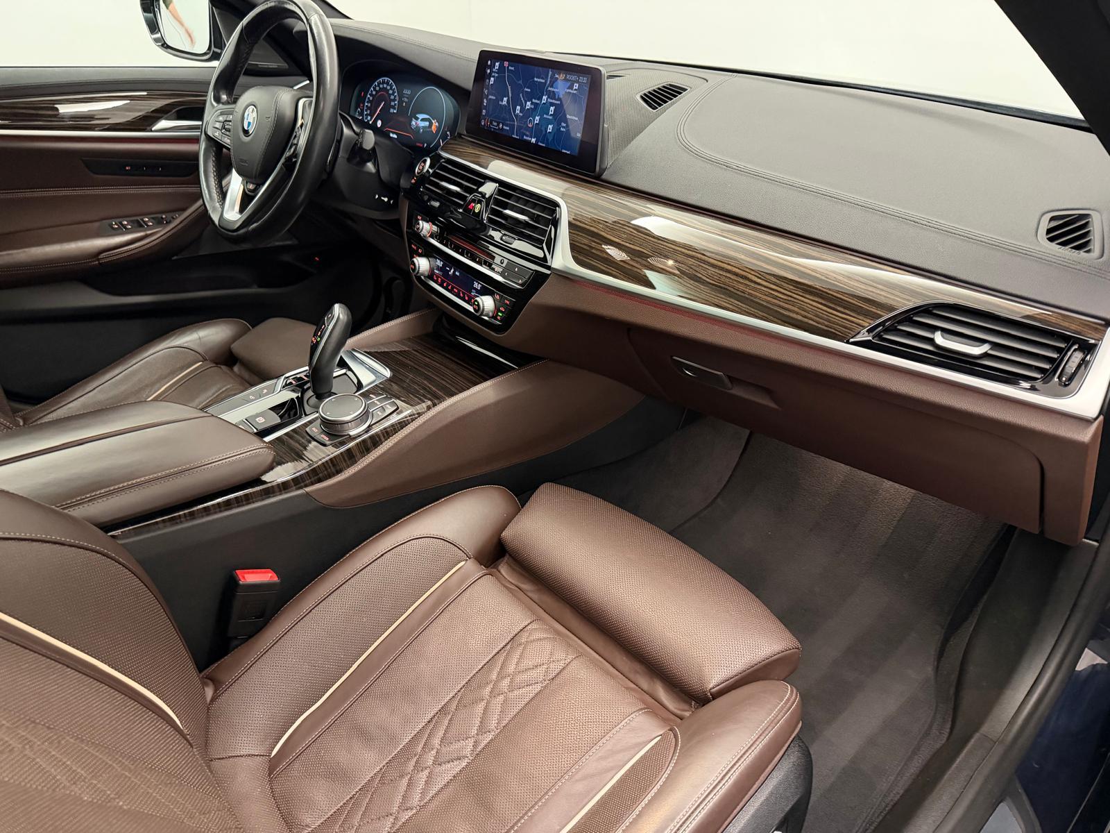 BMW 540d xDrive SAG Touring-image-9