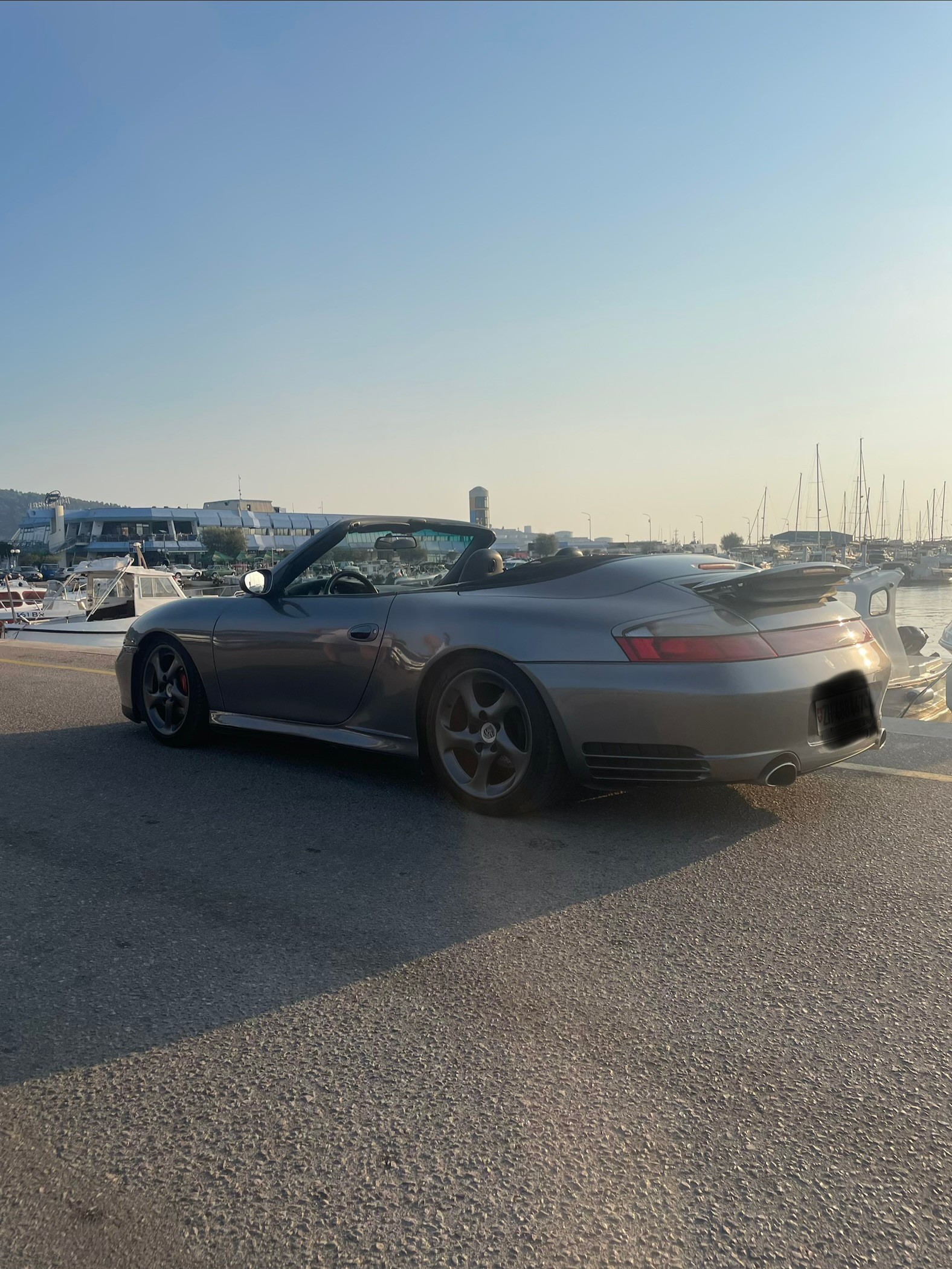 PORSCHE 911 Carrera 4 S Cabrio-image-0