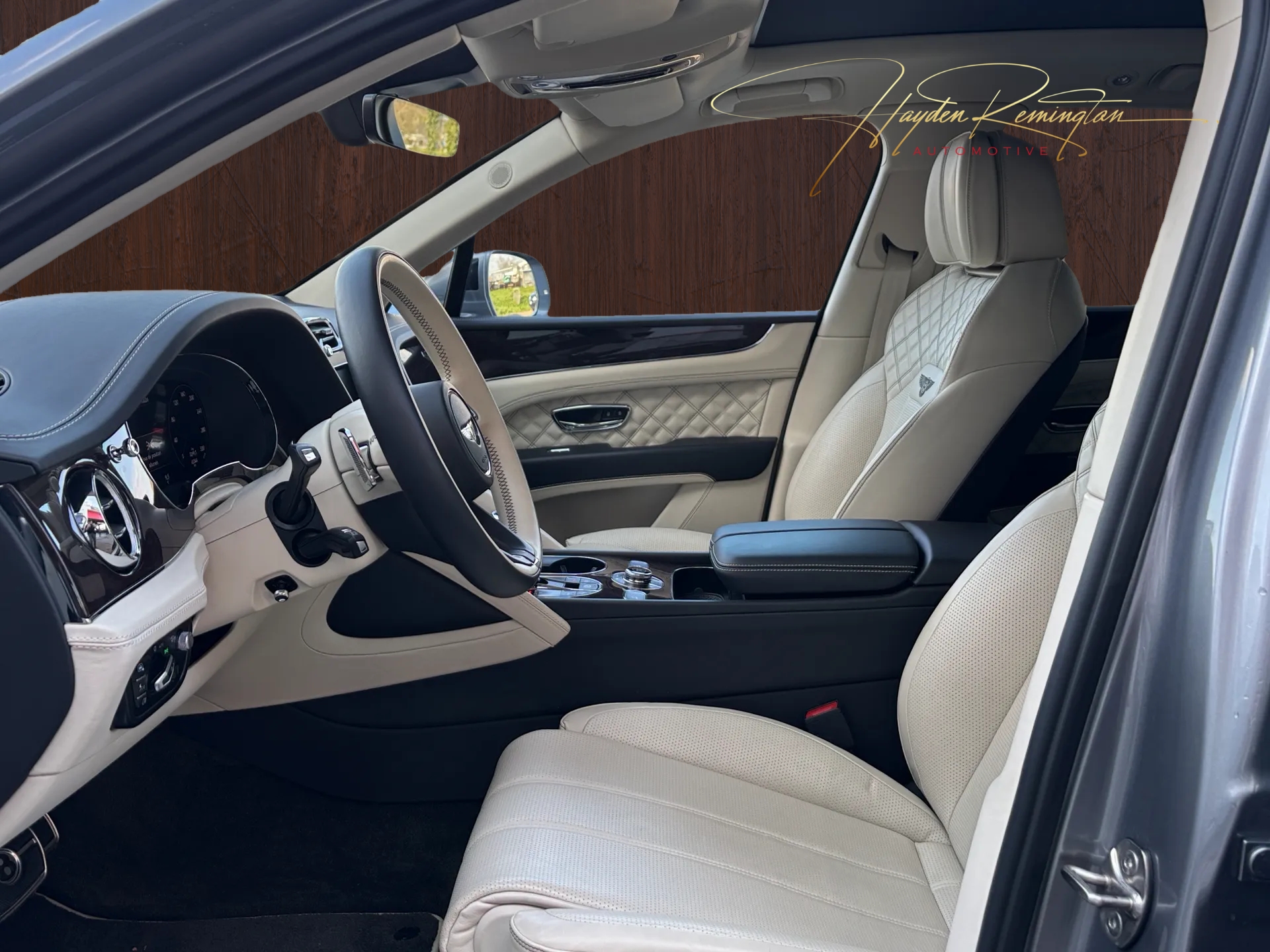 BENTLEY Bentayga V6 Hybrid First Edition-image-4