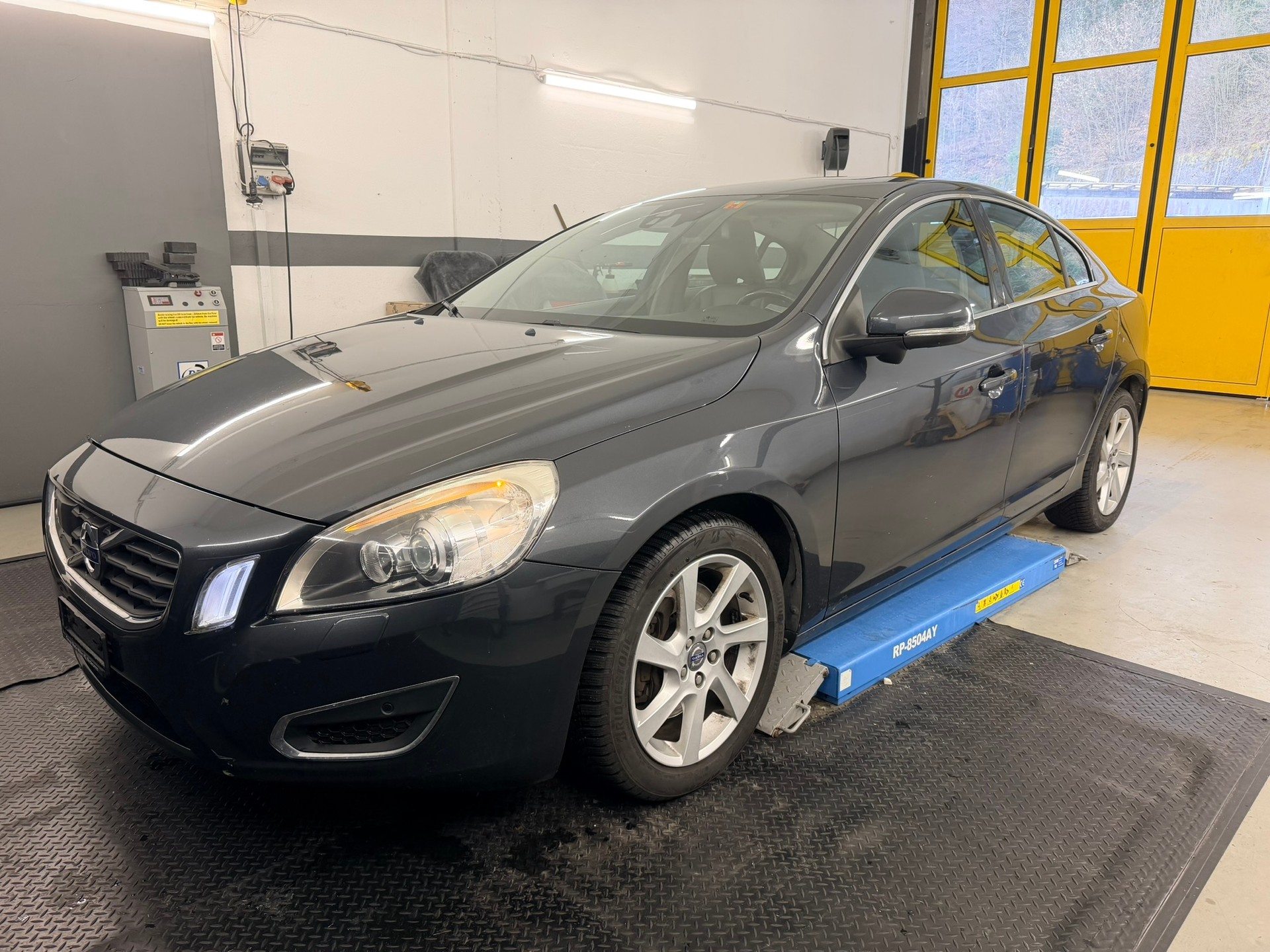VOLVO S60 T6 AWD Summum Geartronic-image-0