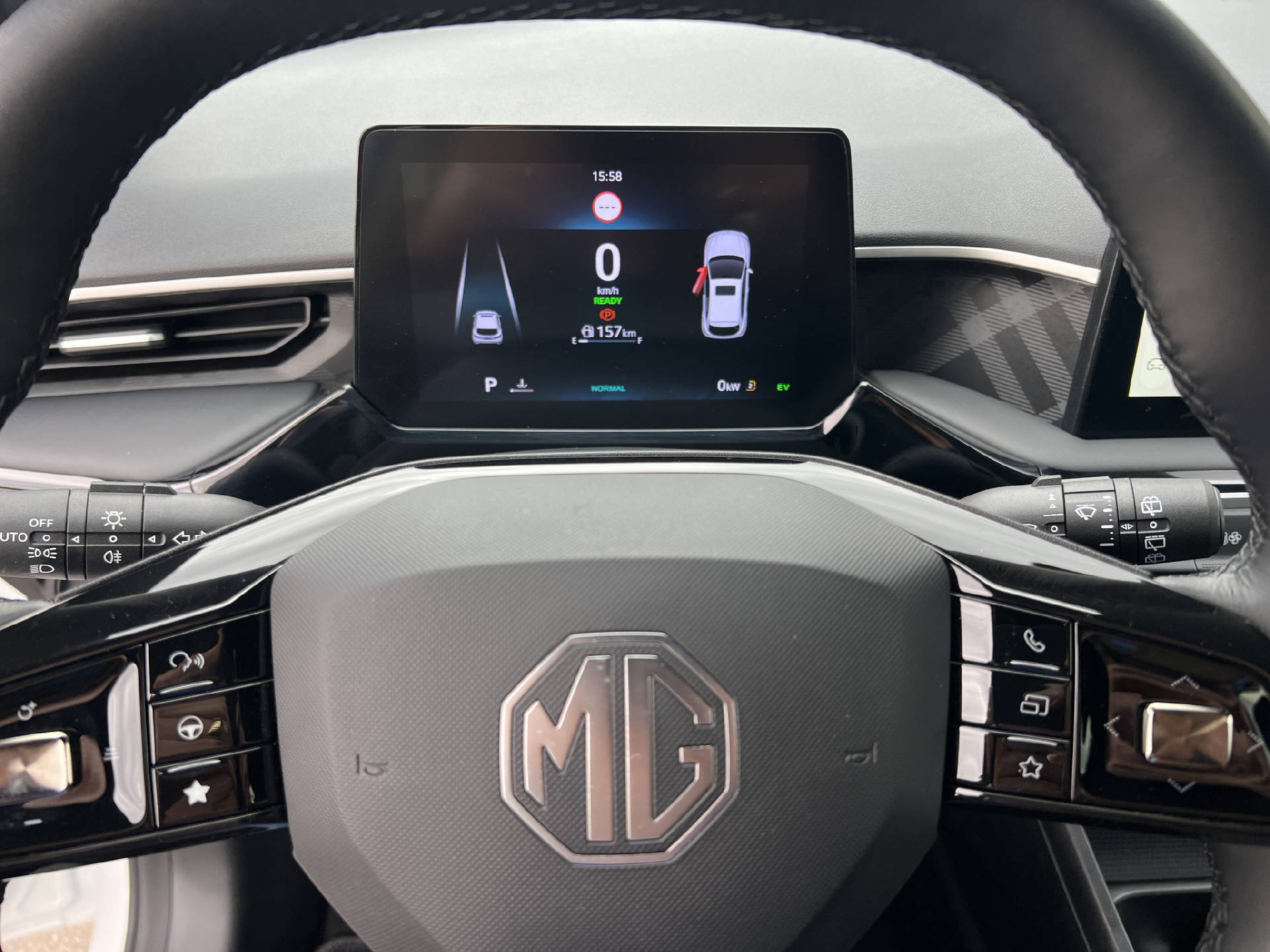 MG 3 1.5 Hybrid Luxury-image-9