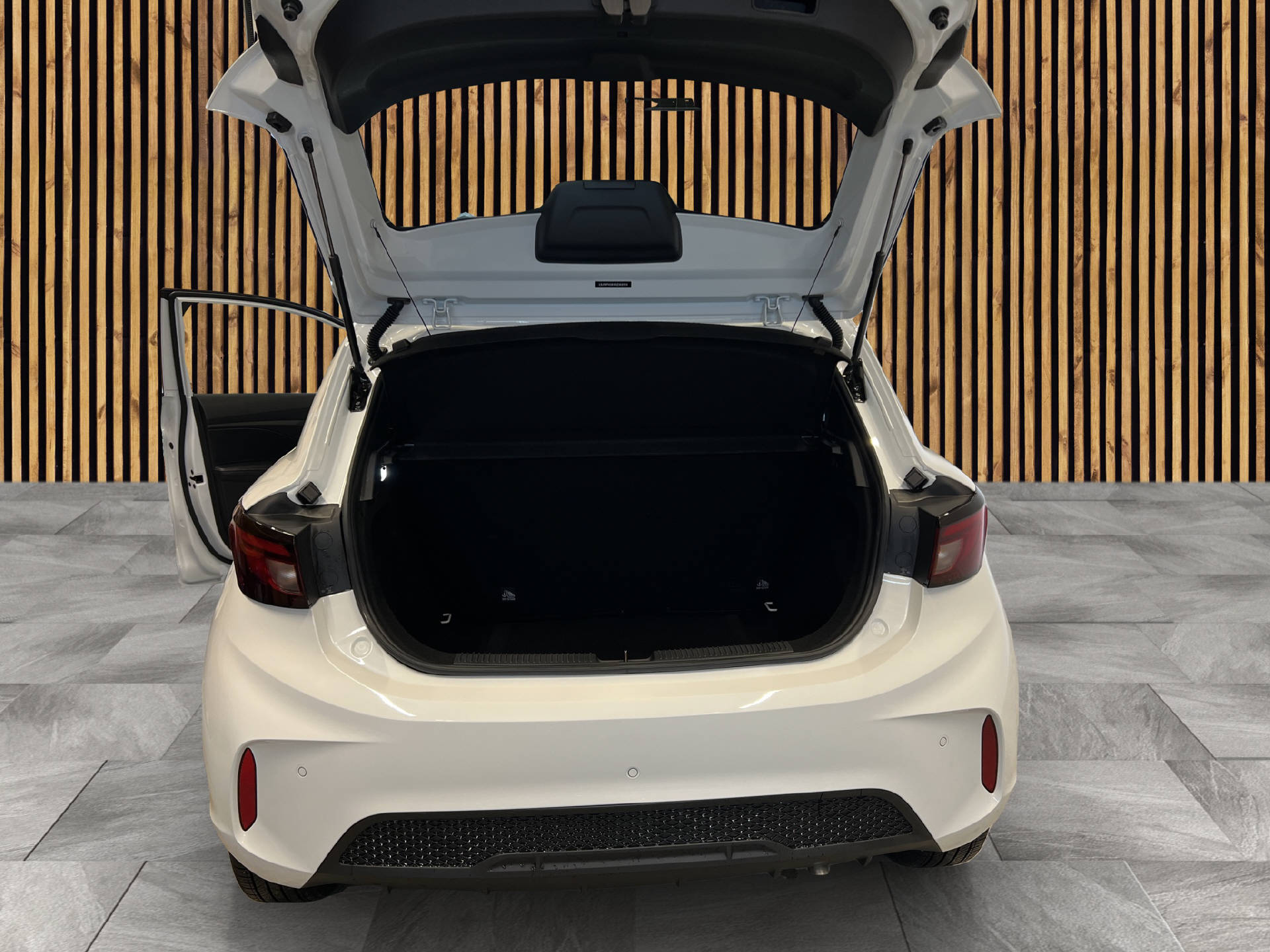 MG 3 1.5 Hybrid Luxury-image-15