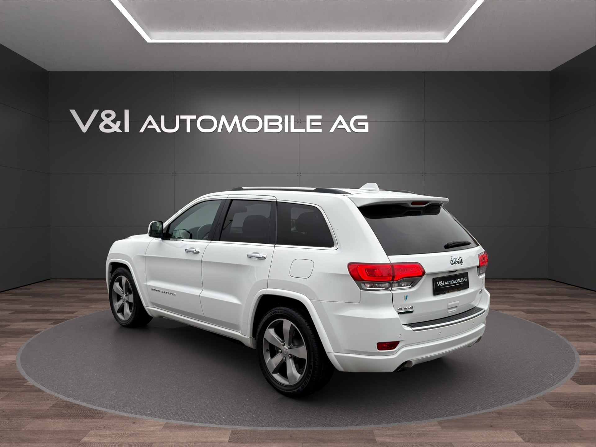 JEEP Grand Cherokee 3.0 CRD Limited Automatic-image-4