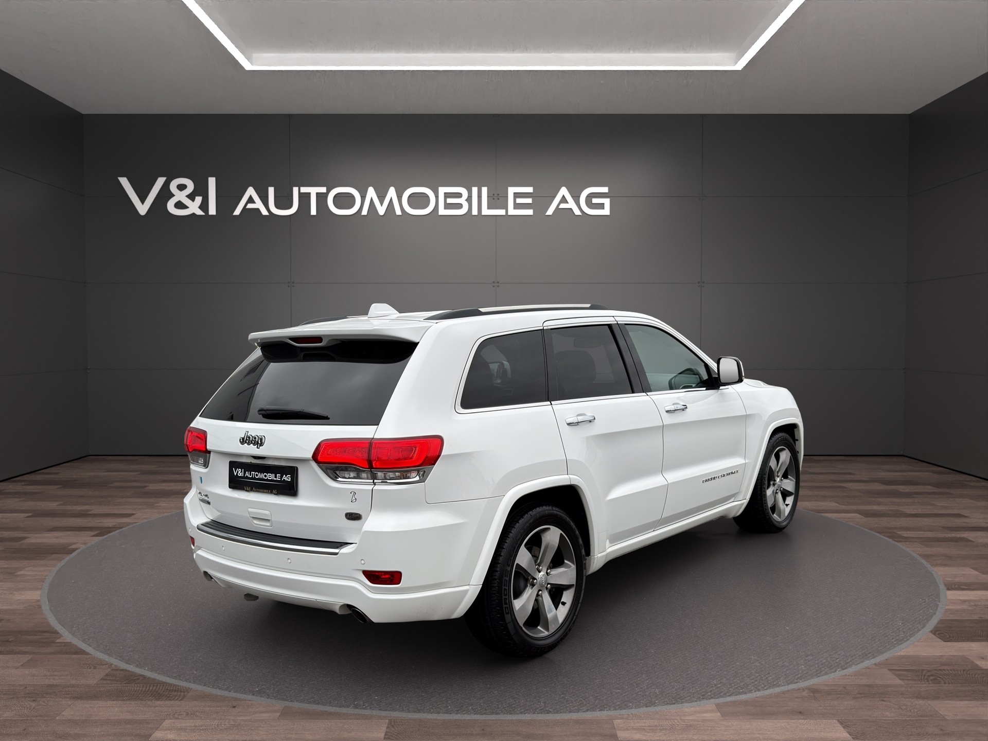 JEEP Grand Cherokee 3.0 CRD Limited Automatic-image-3
